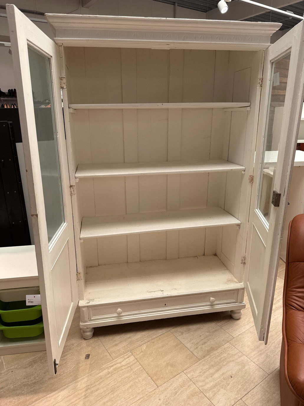 Vitrine skab i hvid