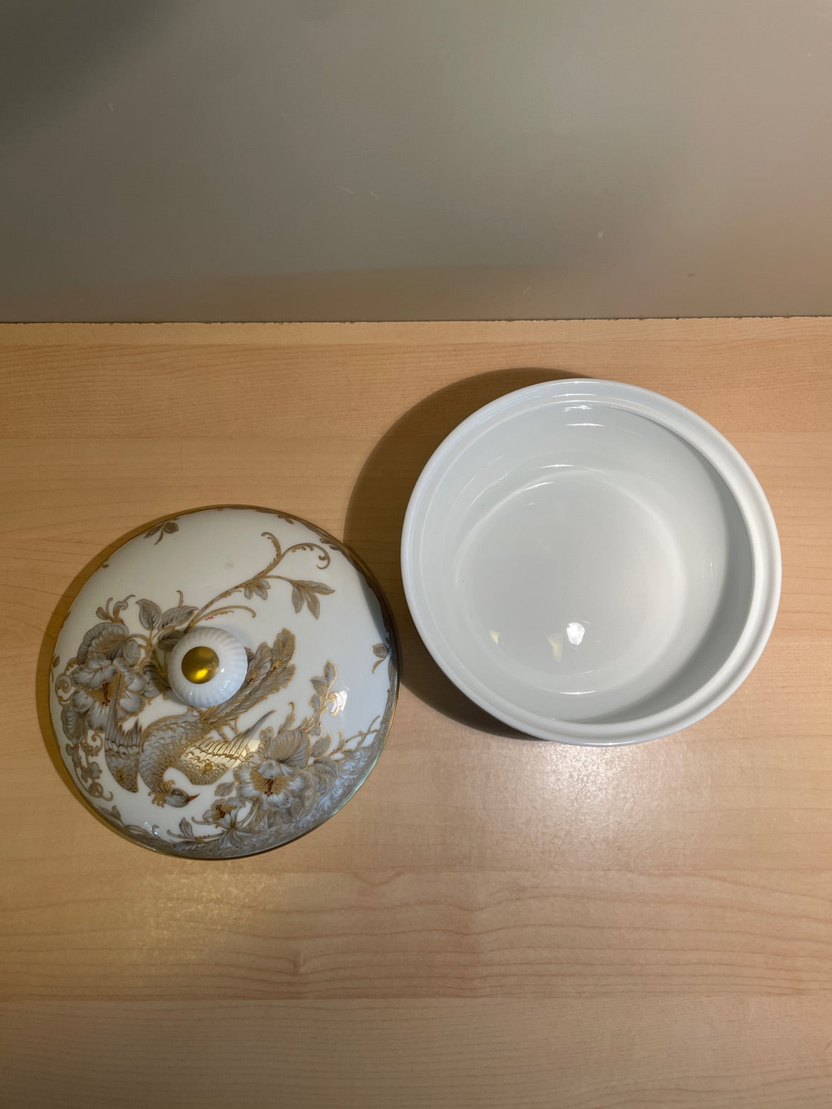 AK Kaiser porcelæn. Skål m. låg