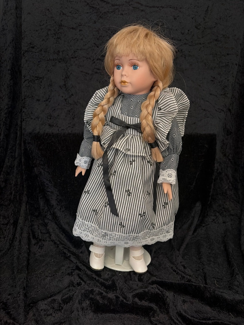 Porcelæns dukke