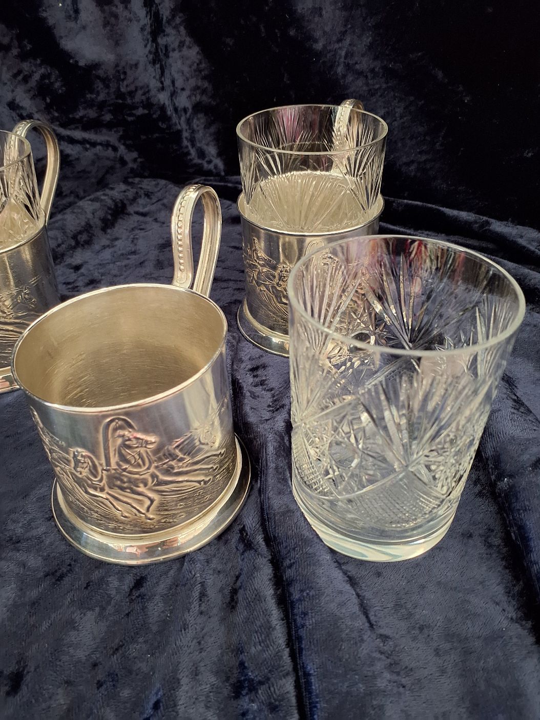 3 teglas holdere