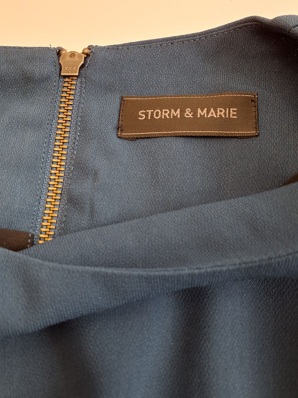 Storm og Marie Kjole