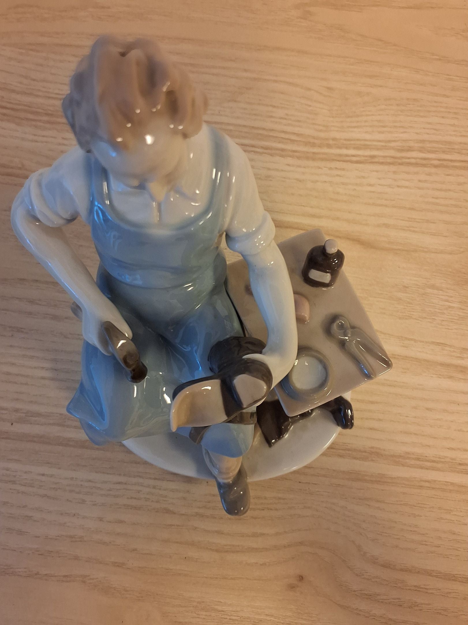Carl Scheidig Porcelæns Skomager