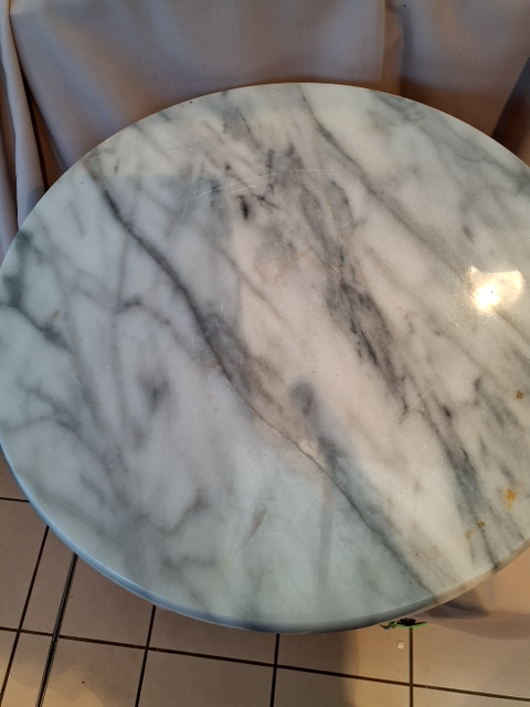Marmor sidebord