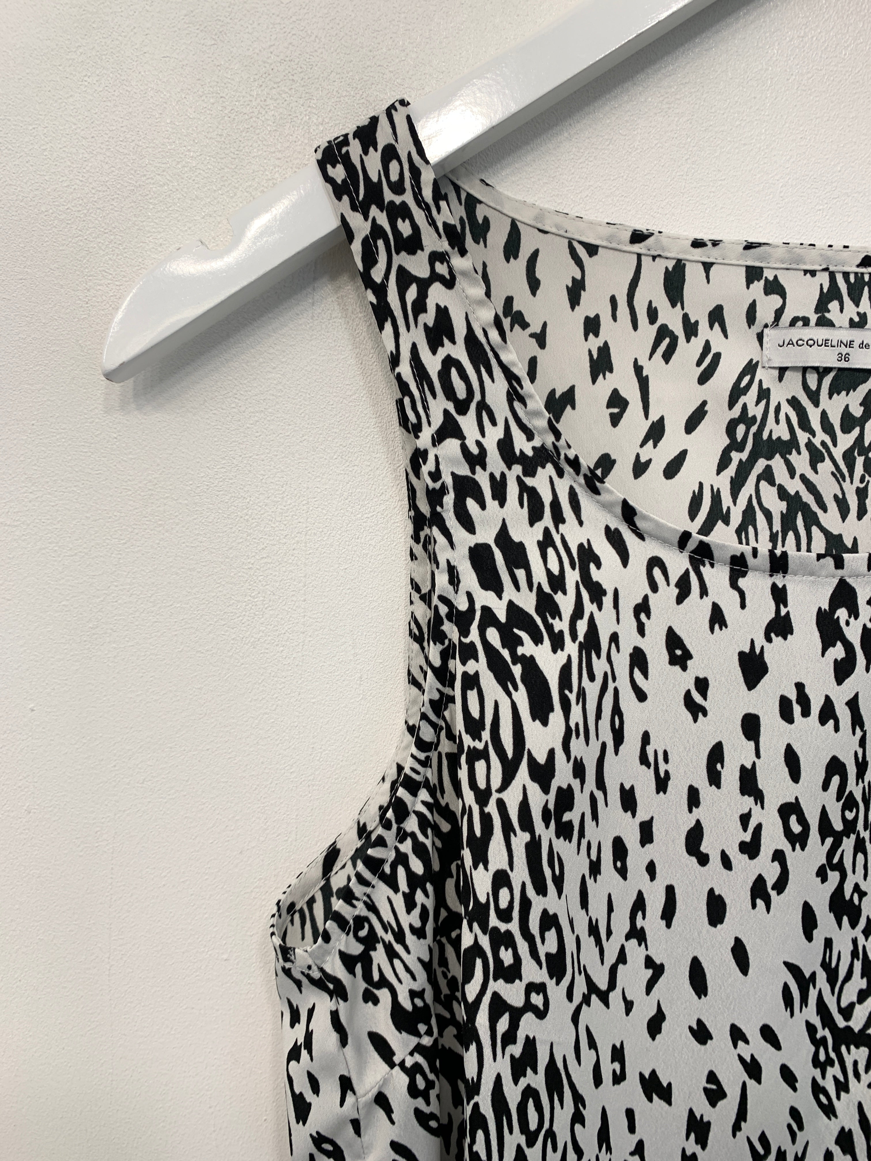 Jacqueline de Yong Top