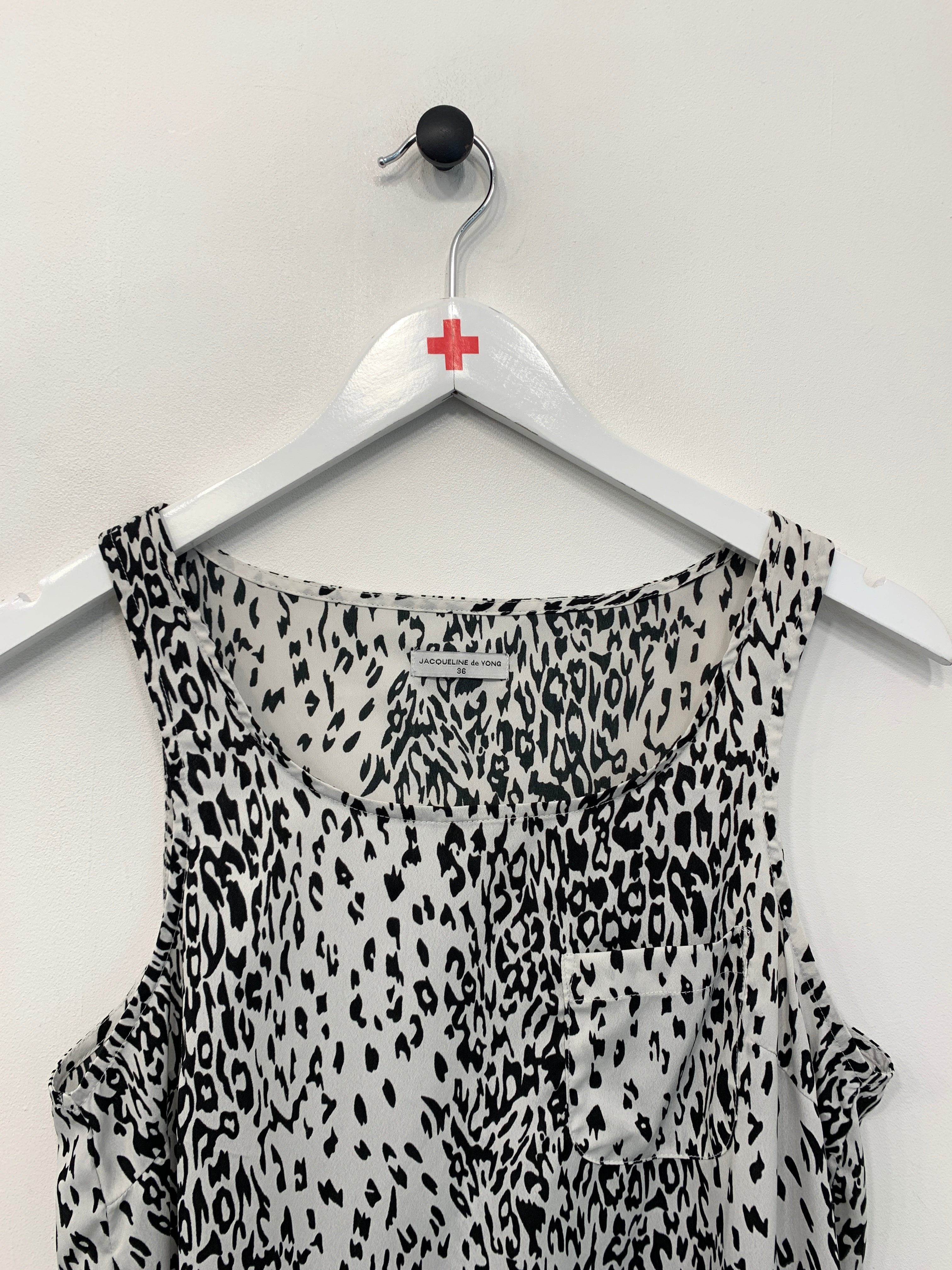 Jacqueline de Yong Top