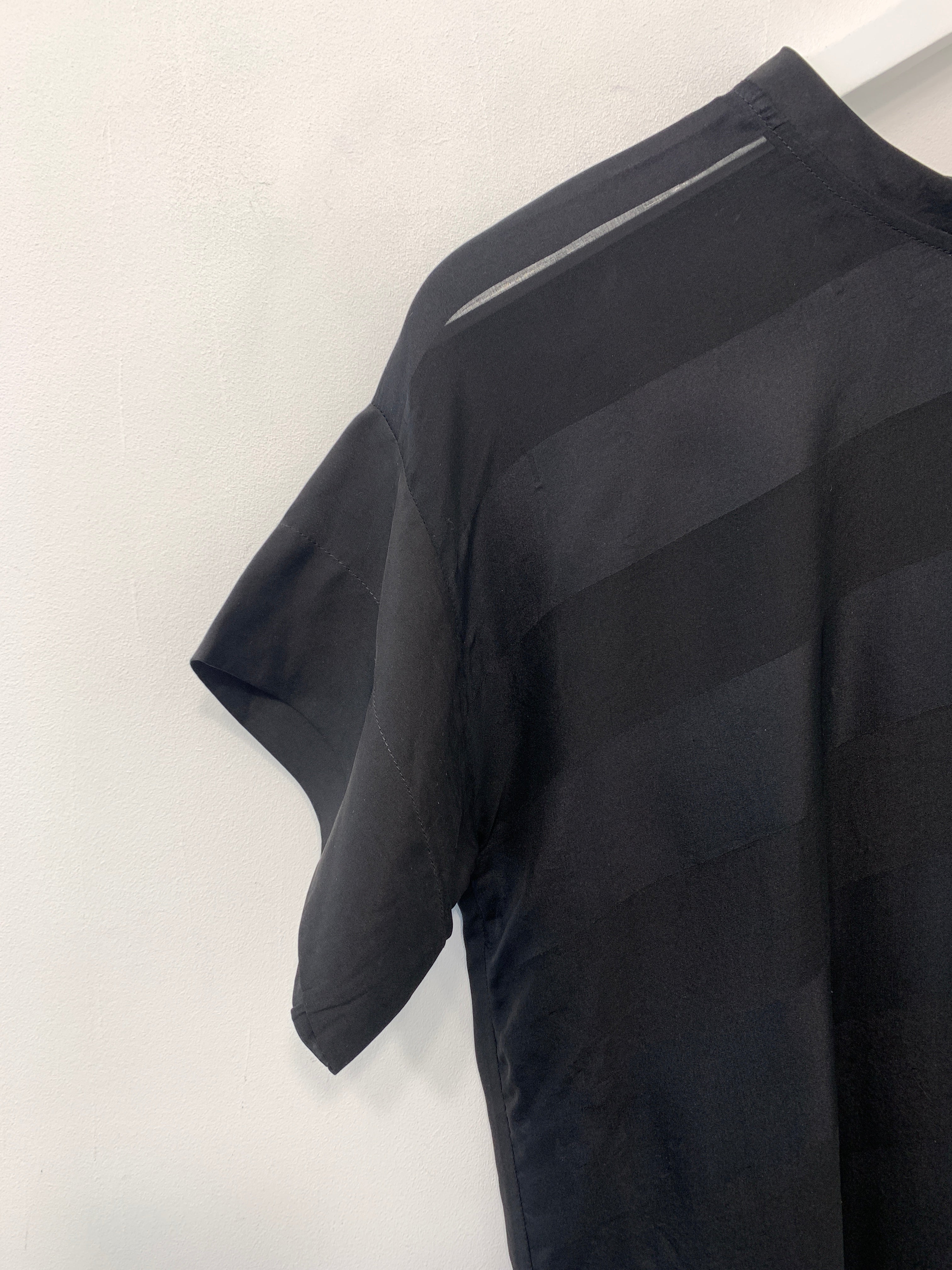 Cos T-shirt