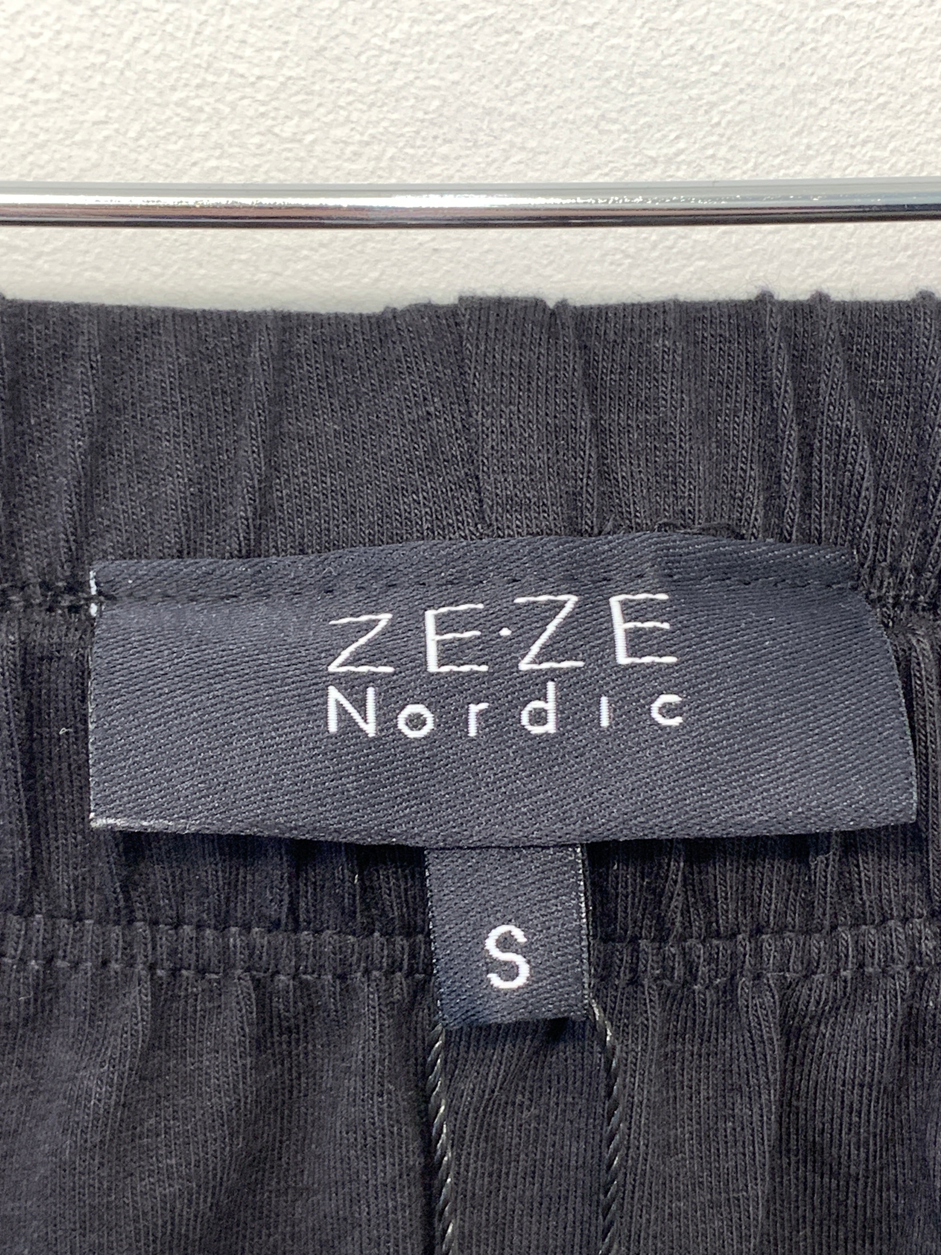 Ze-Ze Shorts