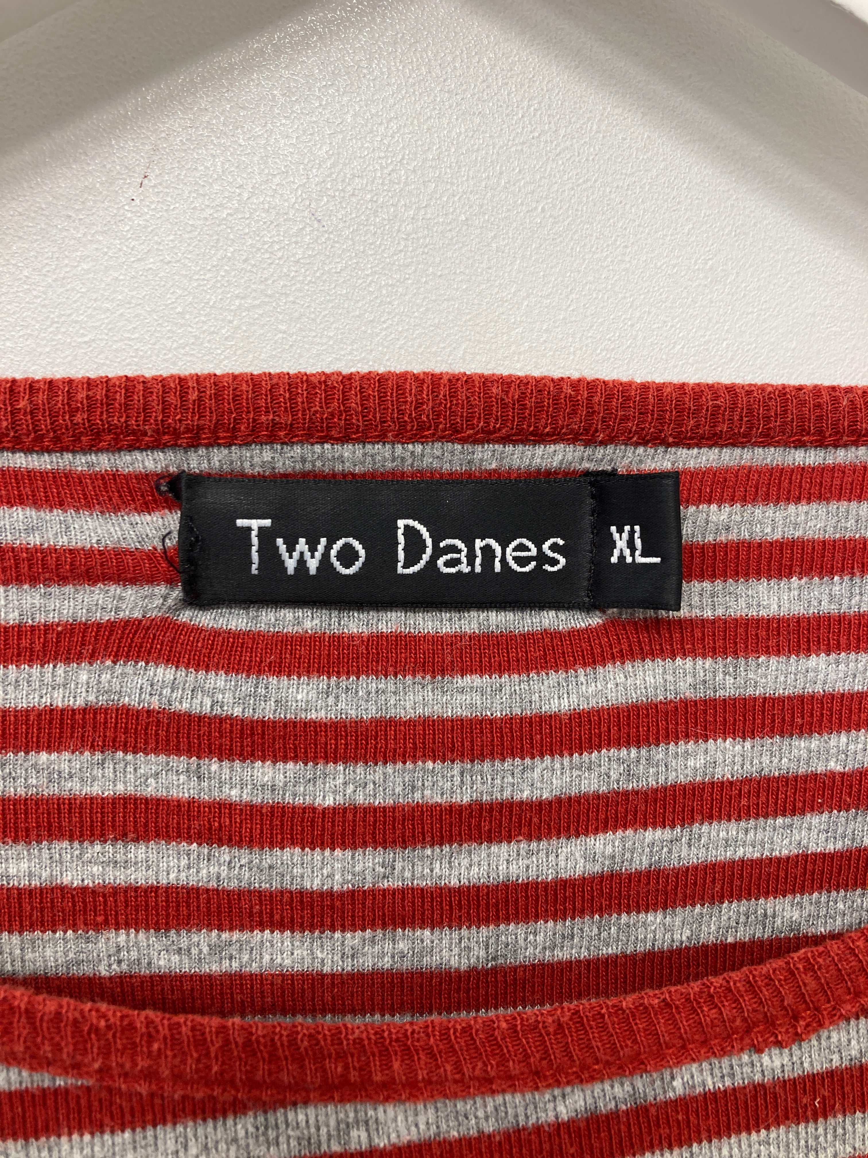 Two Danes Bluse