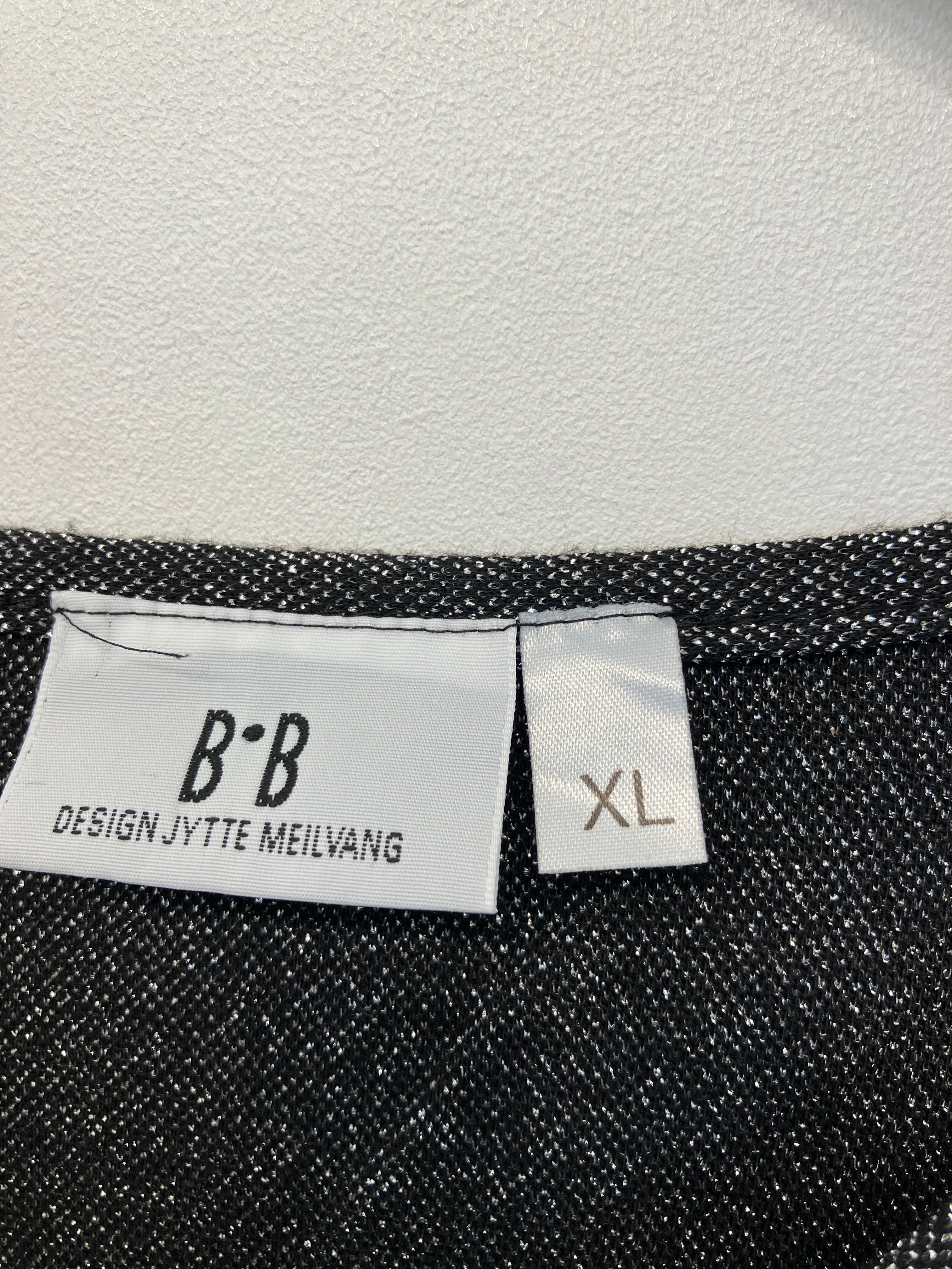 B B T-shirt