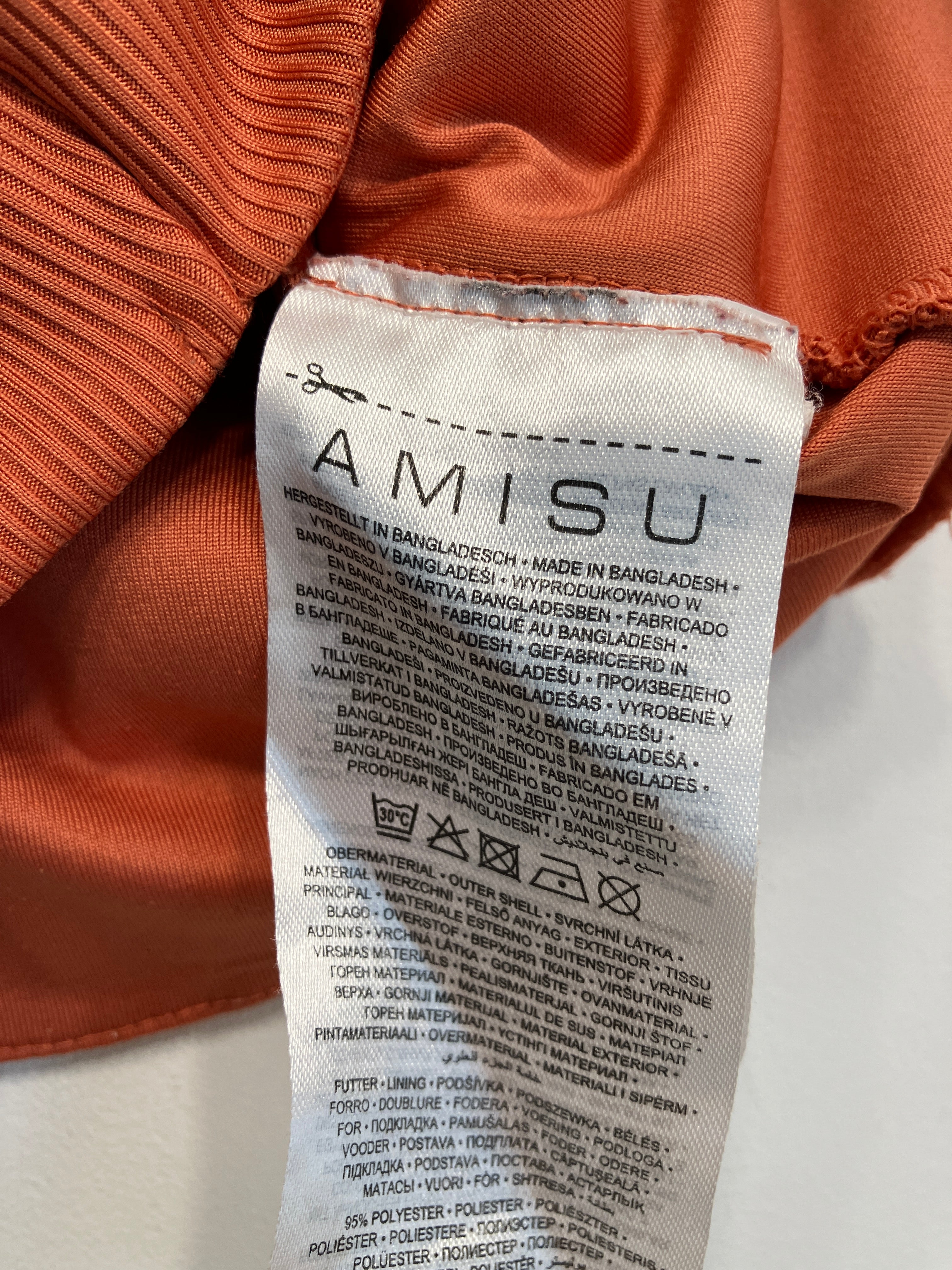 Amisu Top
