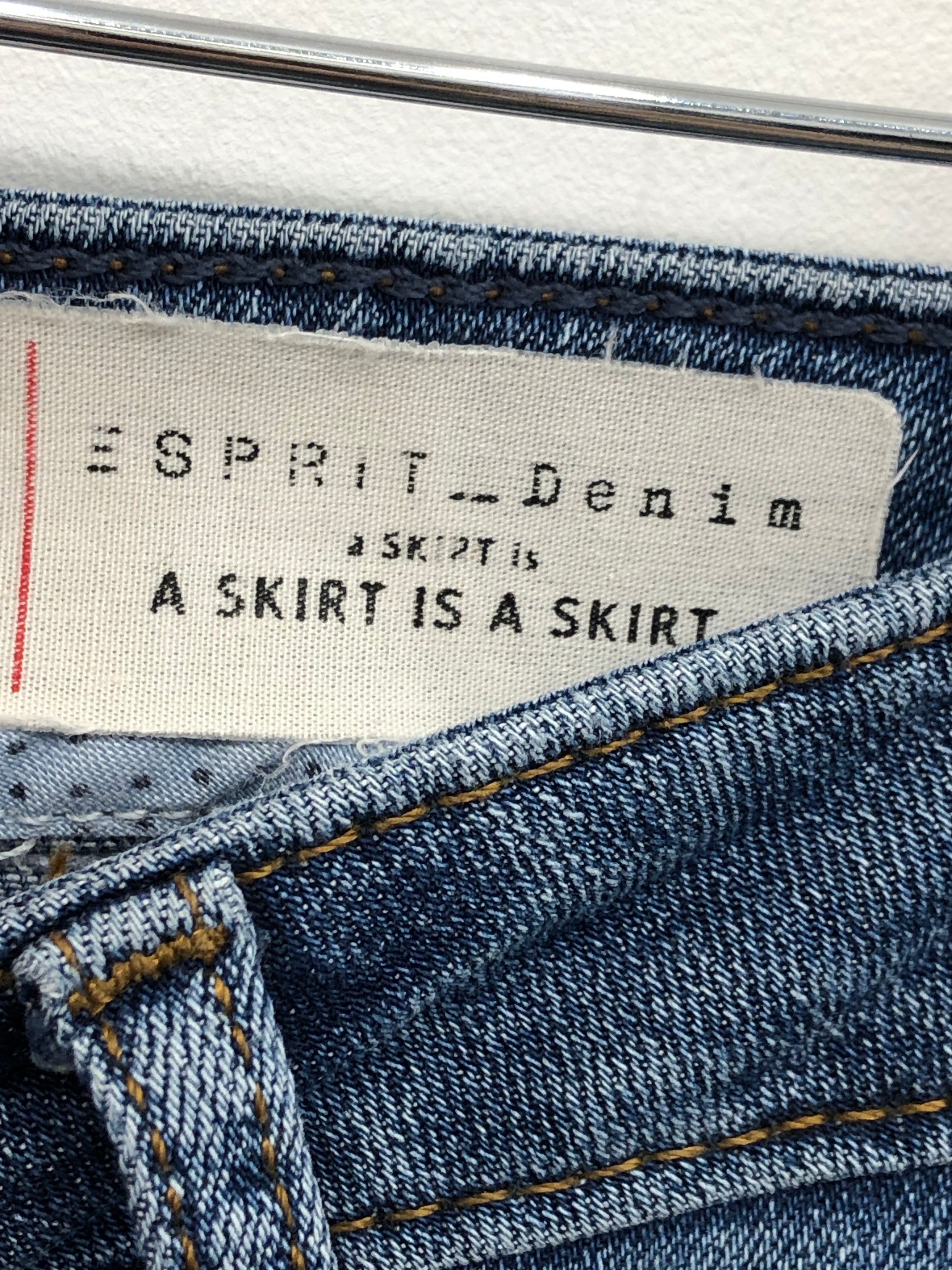 Esprit Nederdel