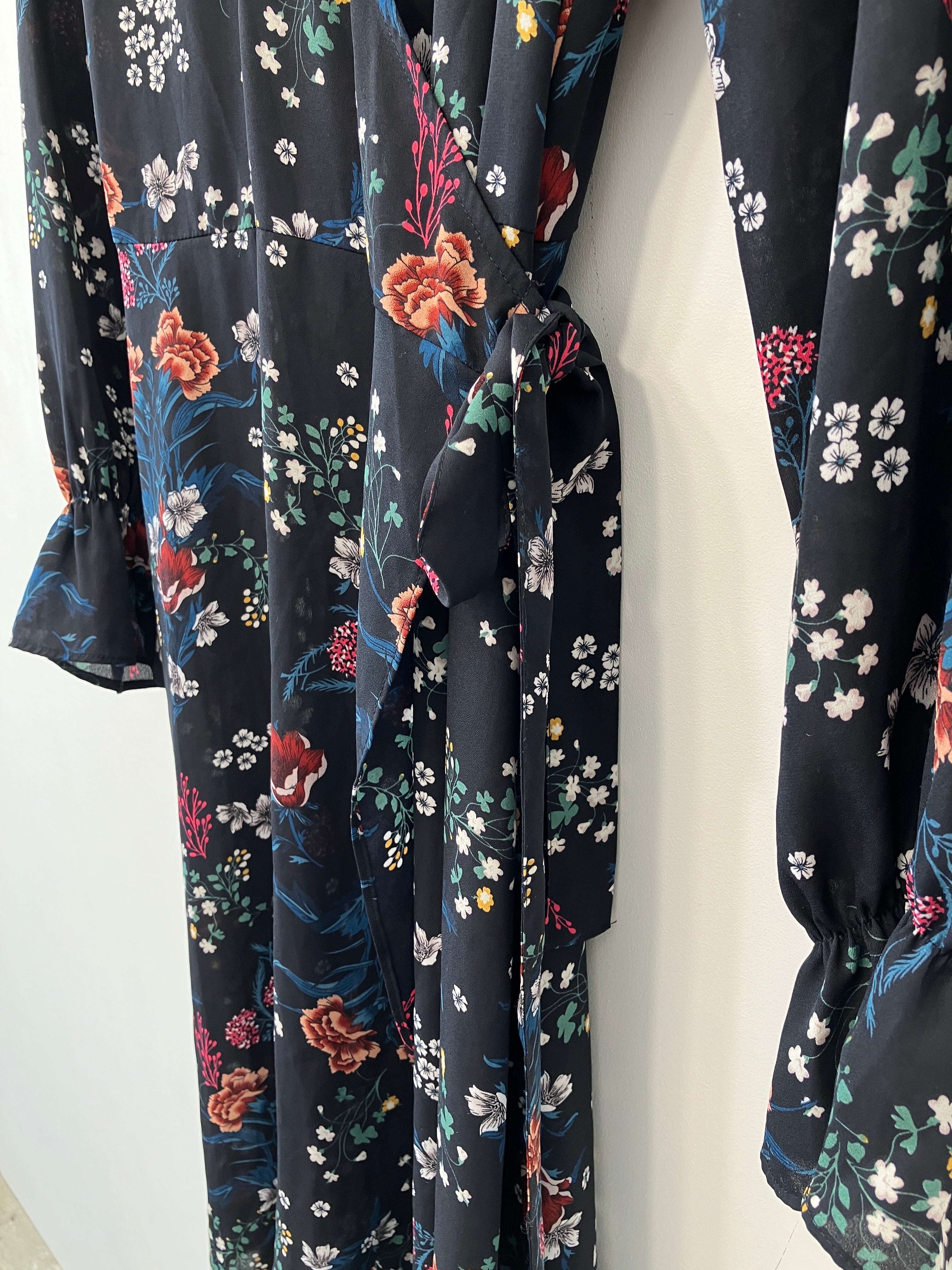 Gina Tricot Kjole