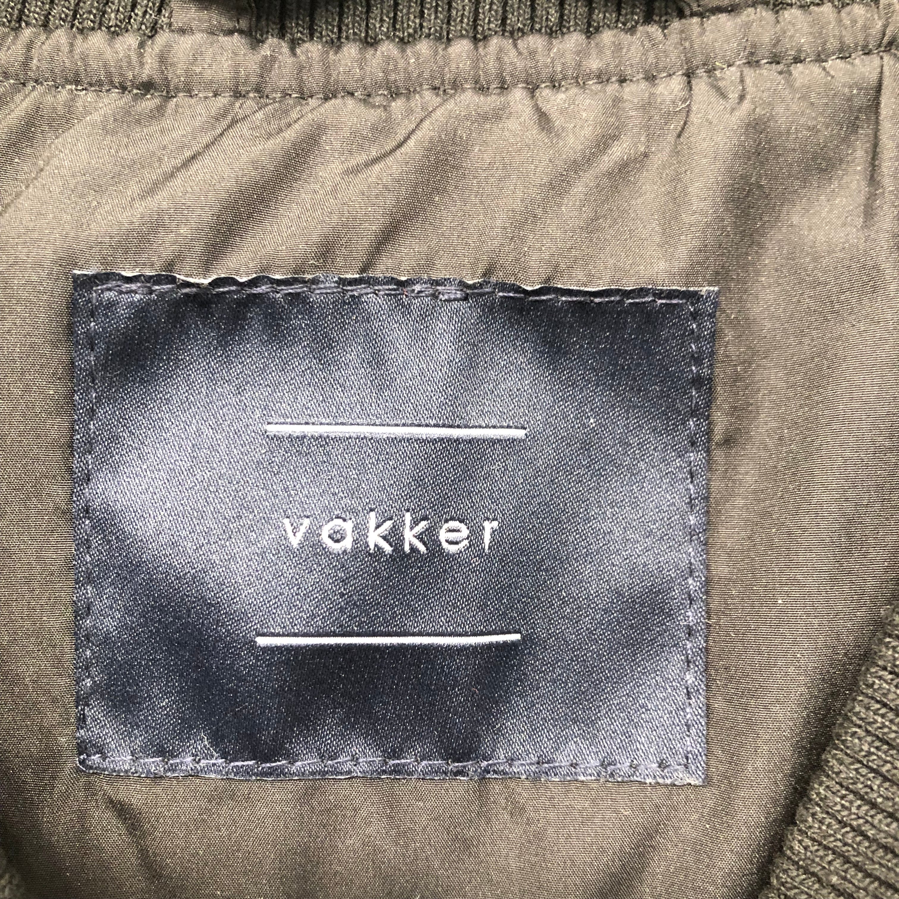 Vakker Vest