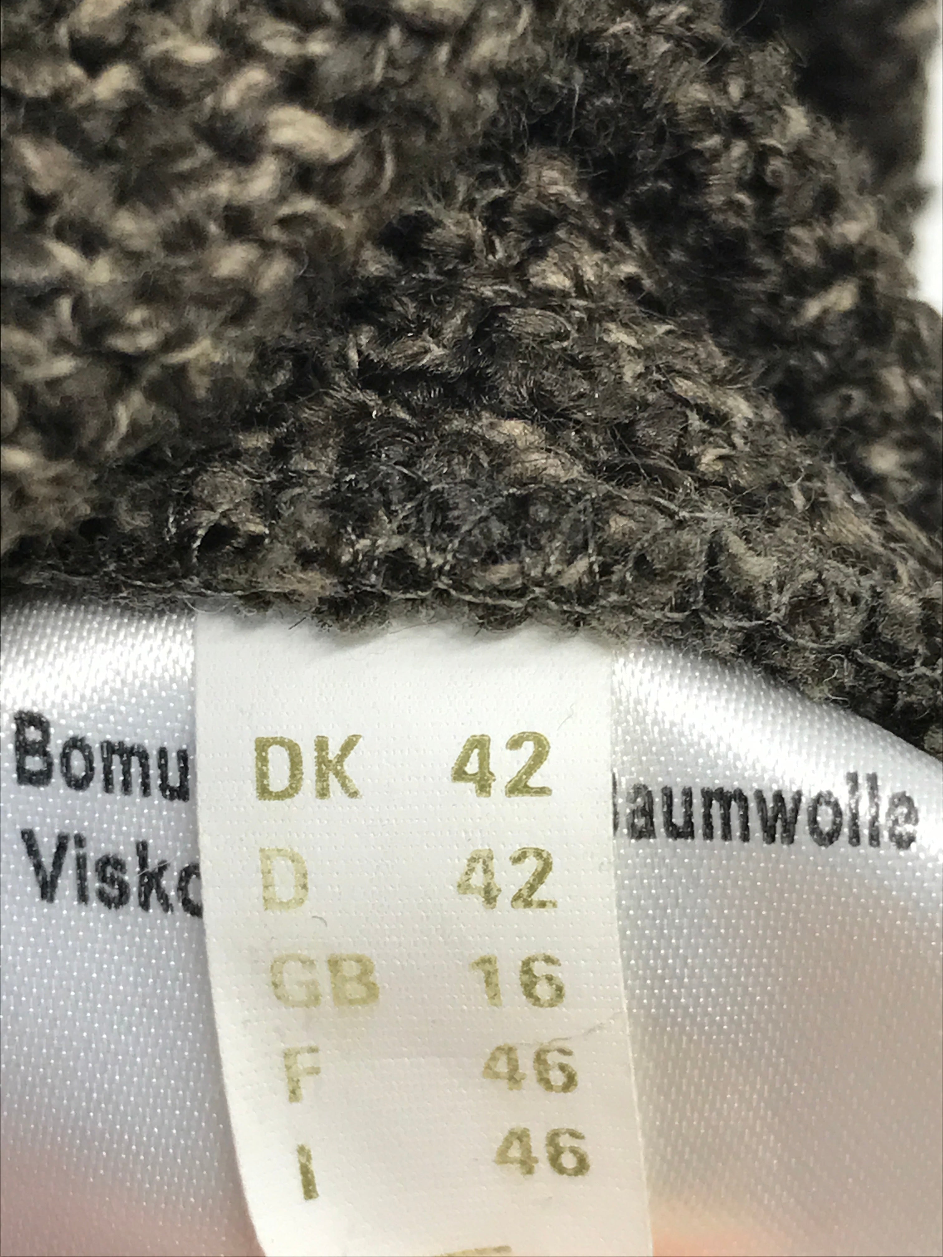 Kello Sweater