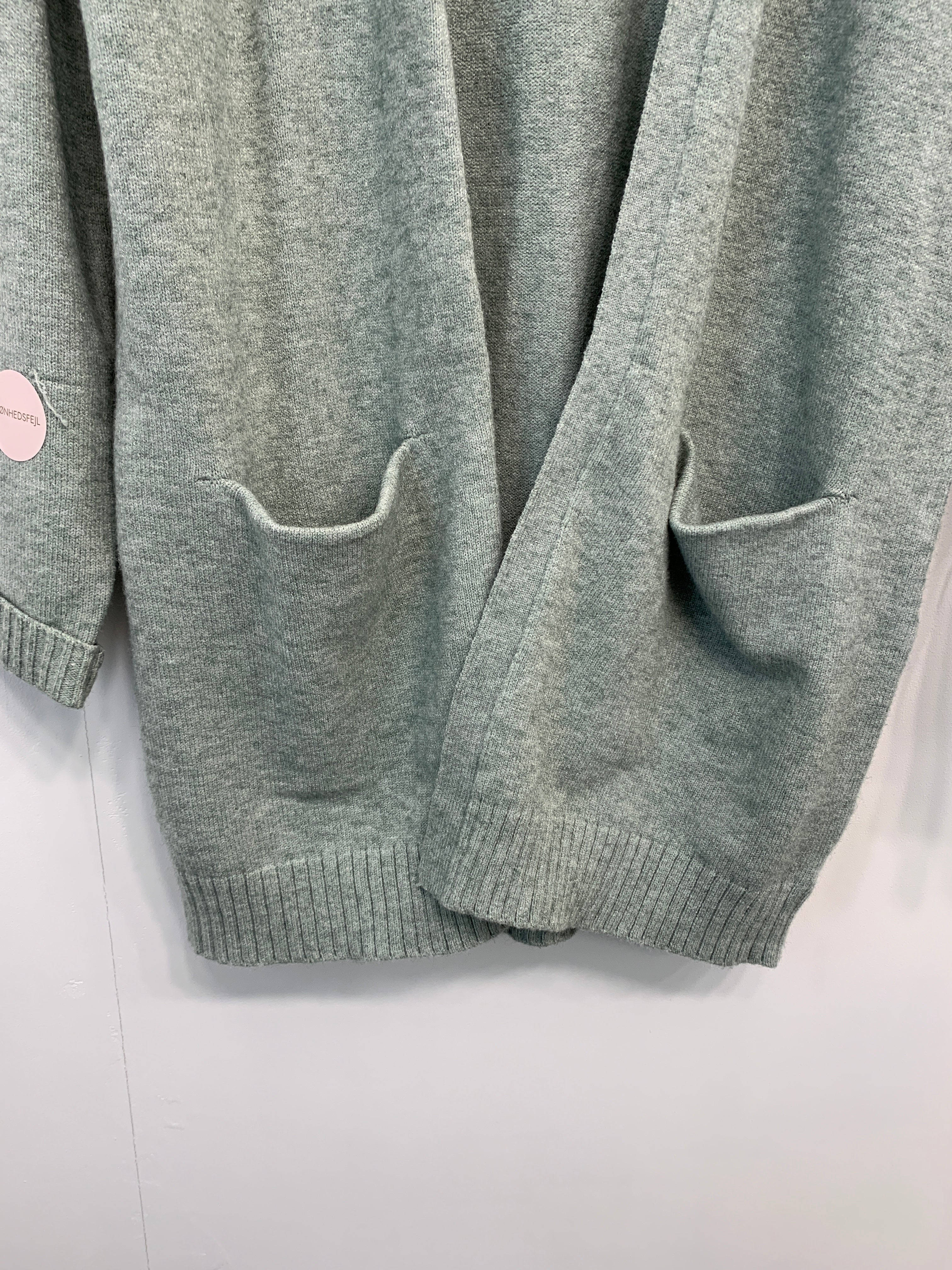 Vila Cardigan