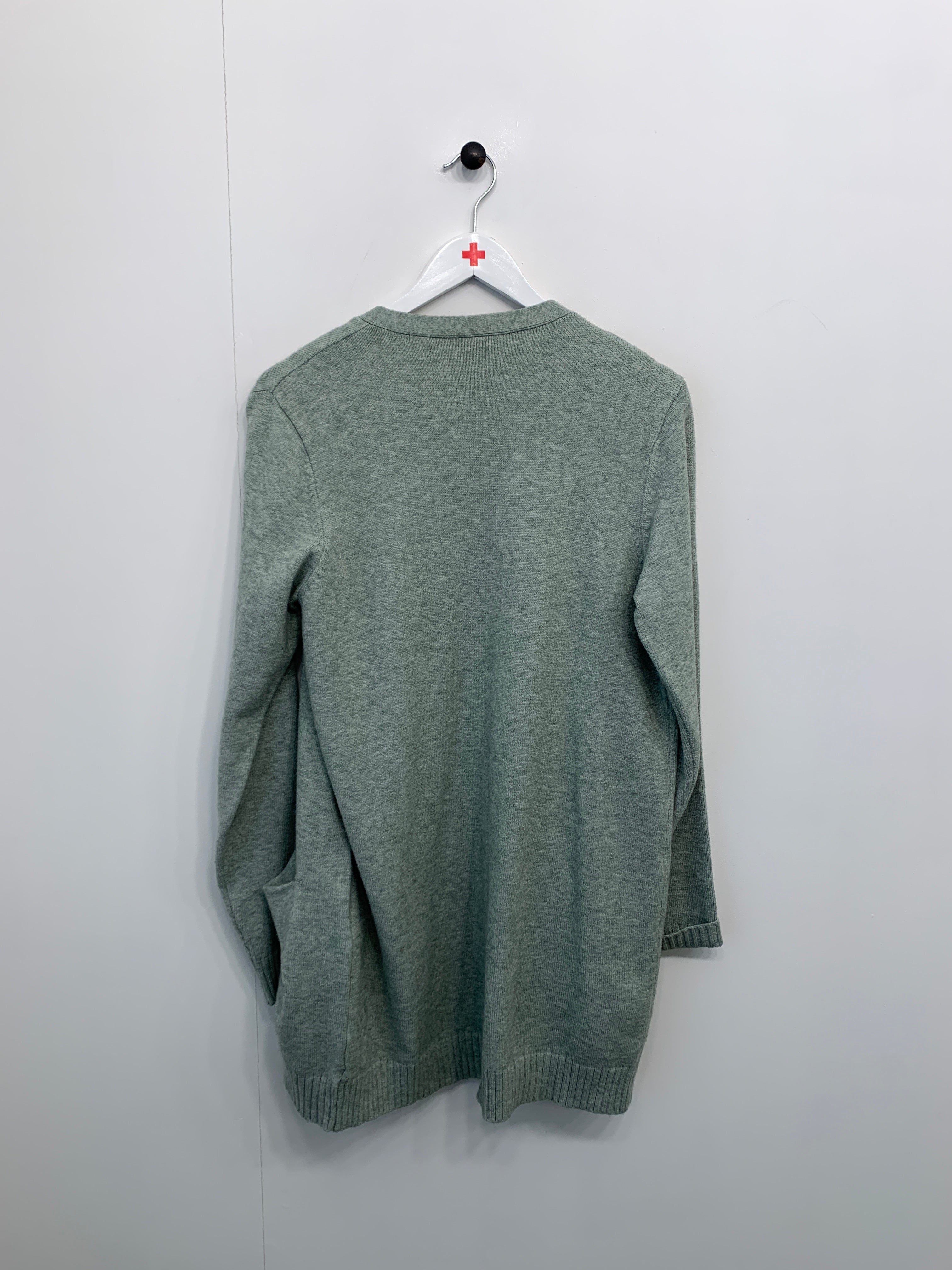 Vila Cardigan