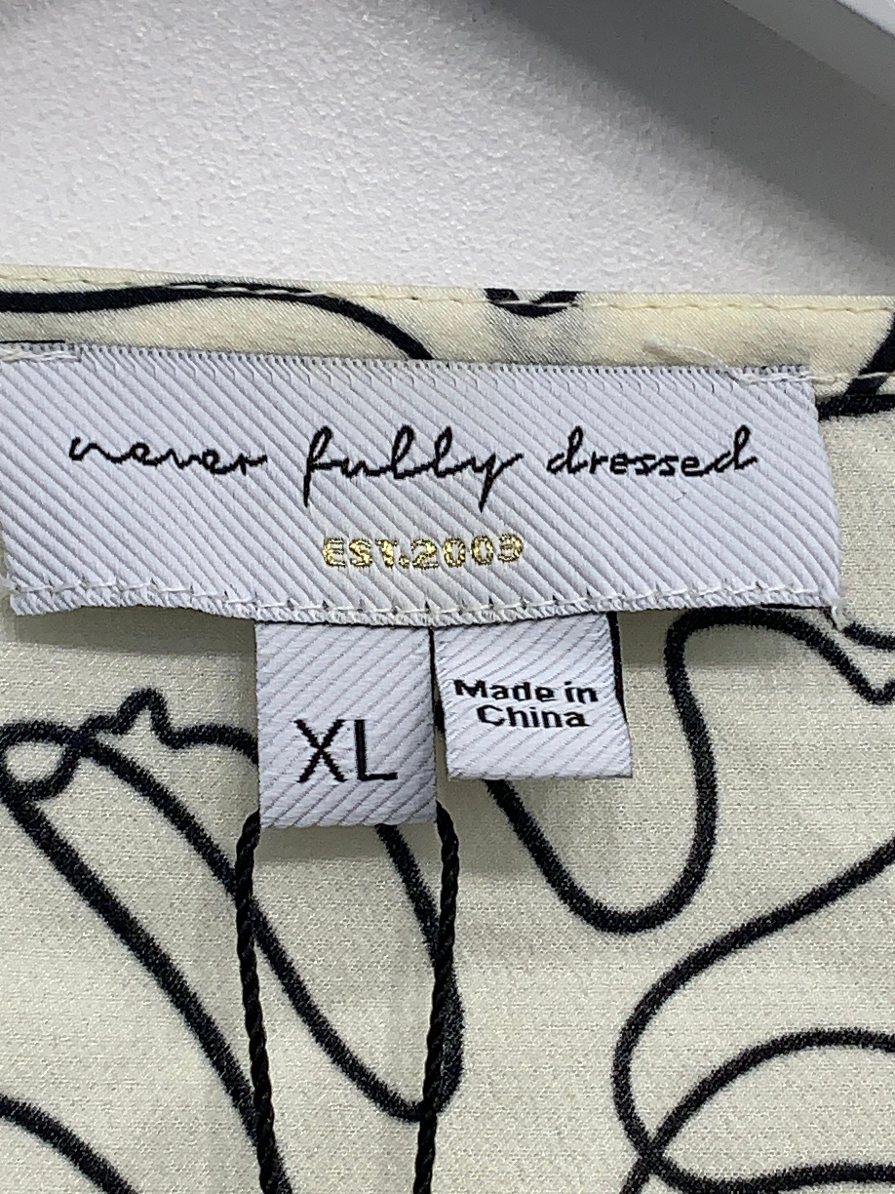 Never Fully Dressed Bluse