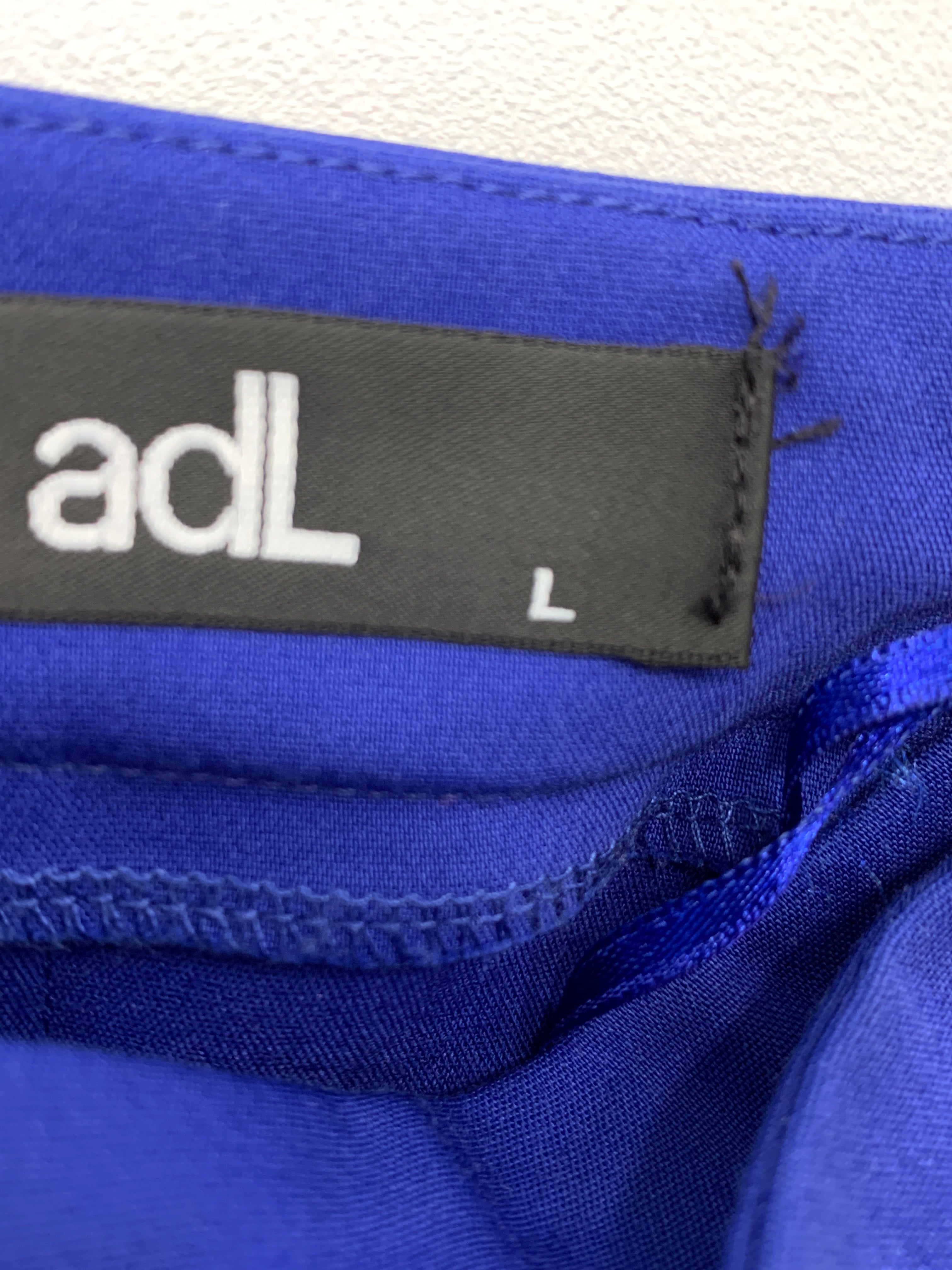 Adl Nederdel