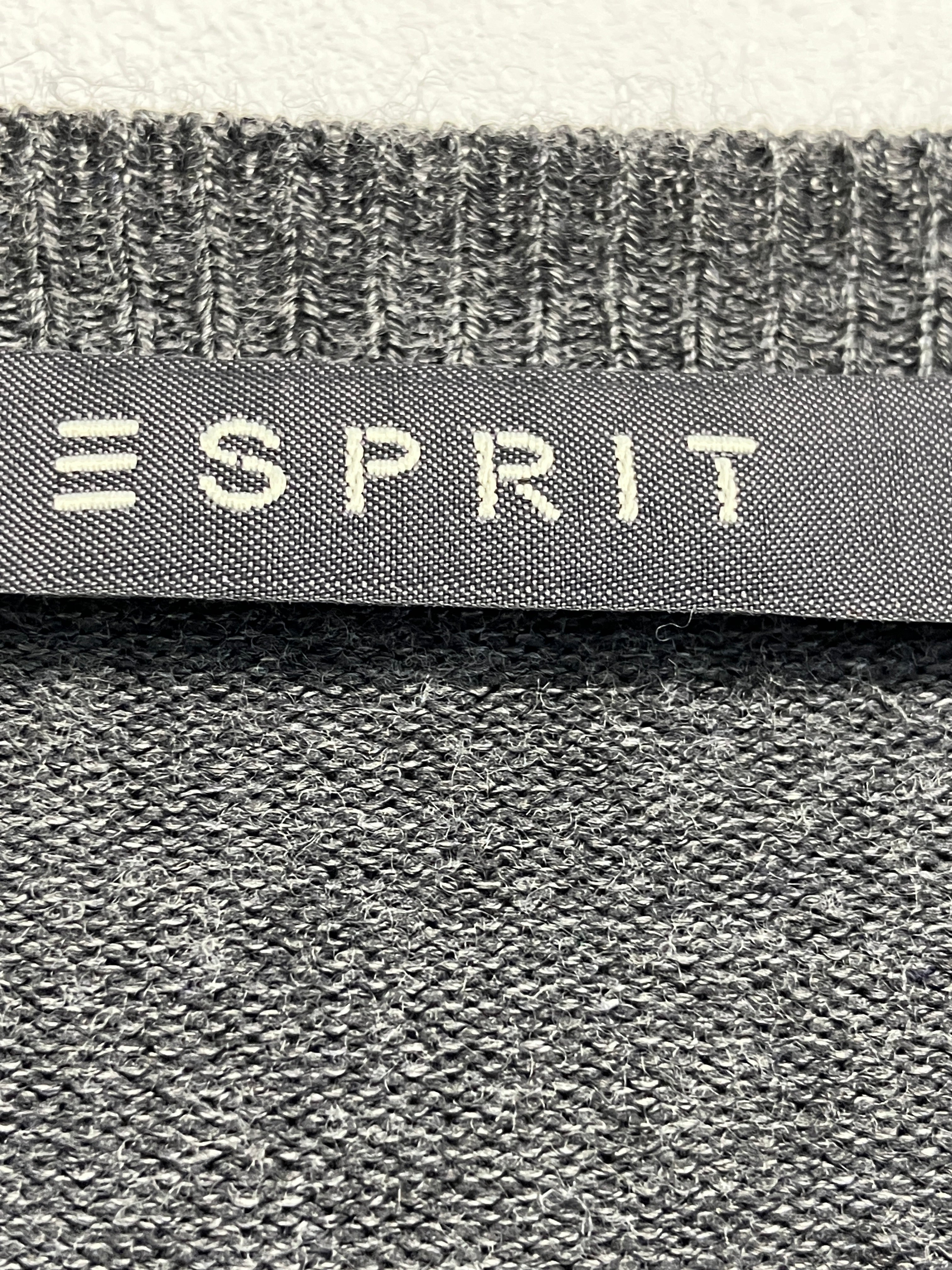 Esprit Cardigan