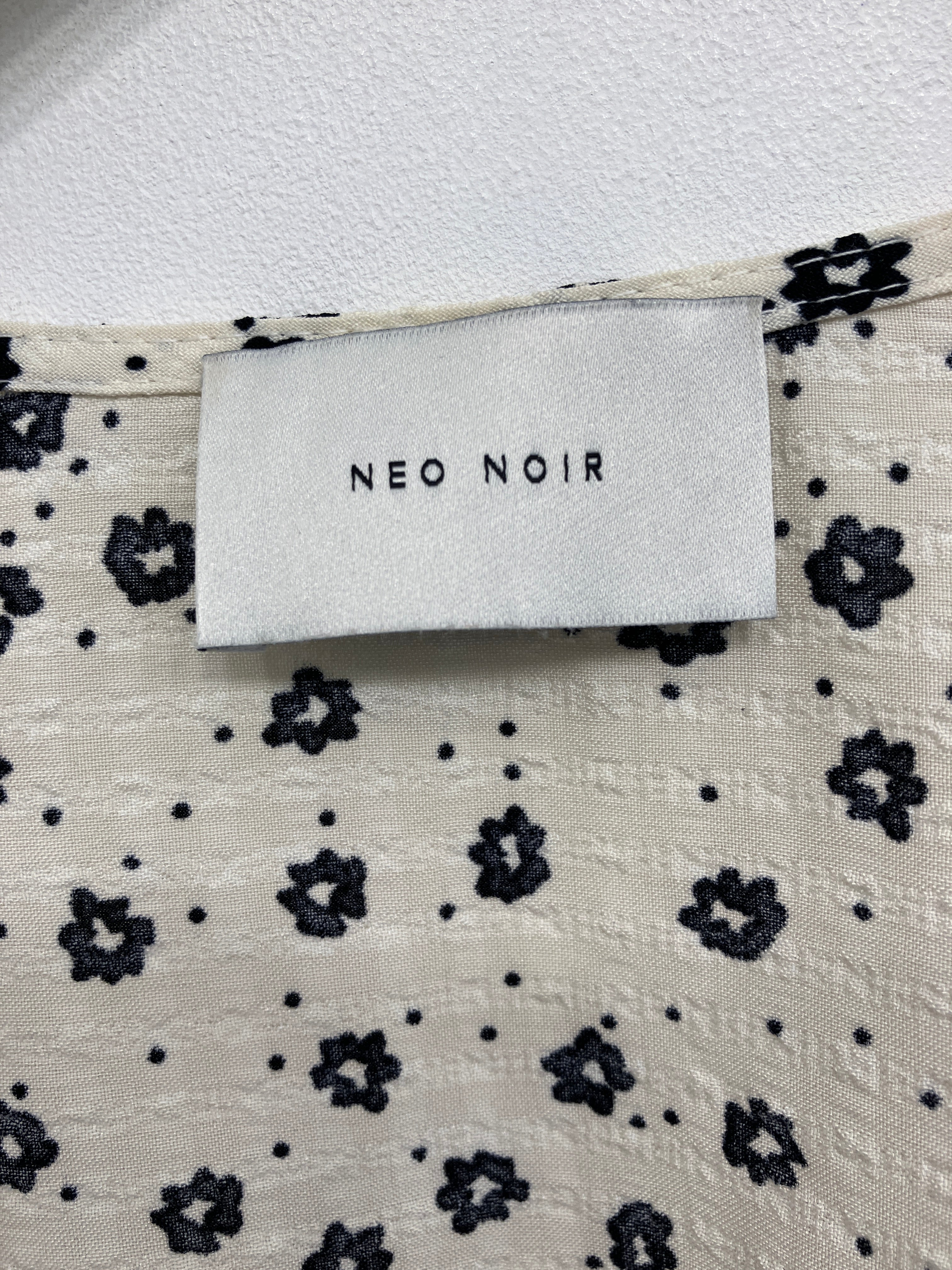 Neo Noir Bluse