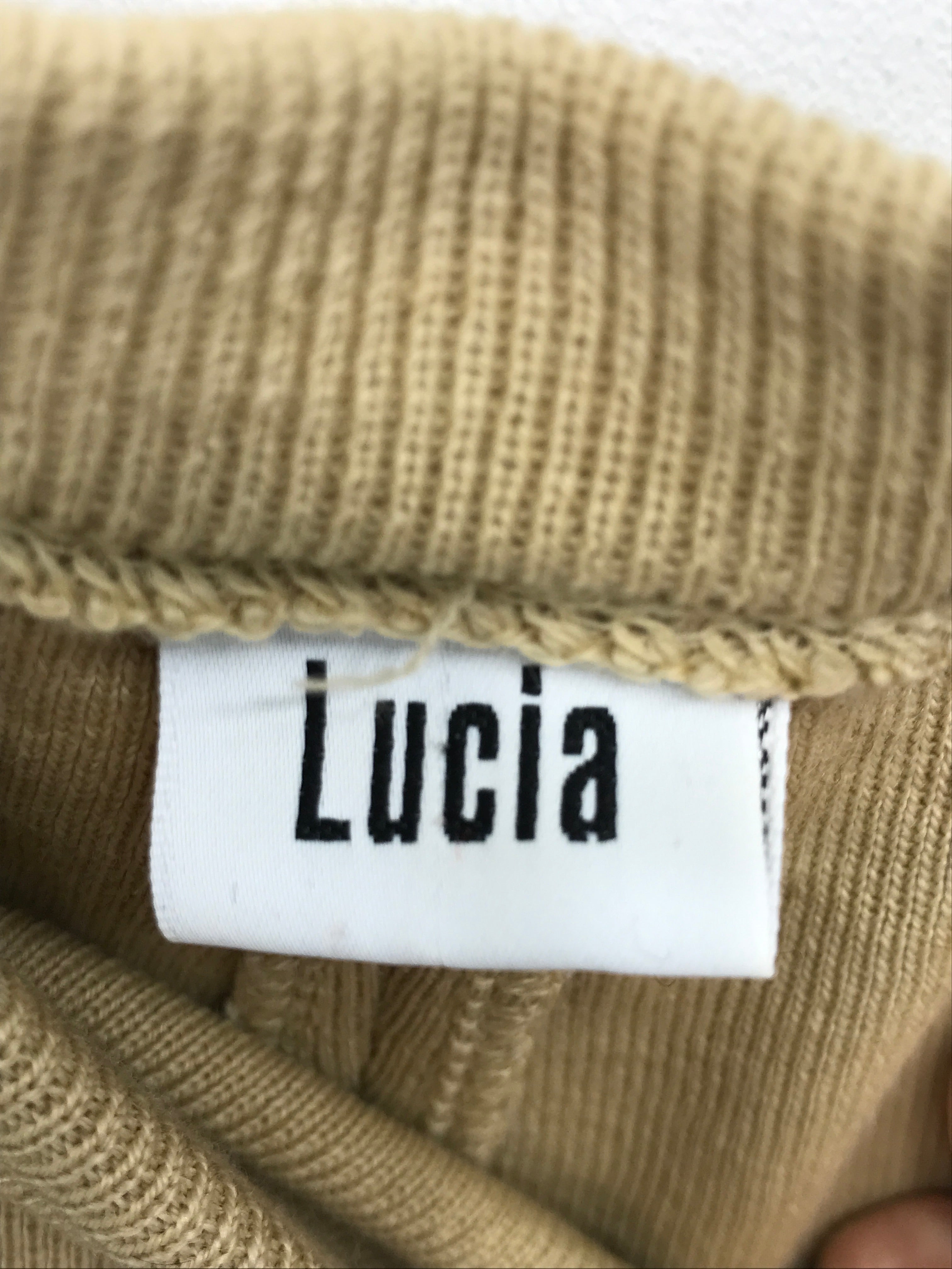 Lucia Bukser