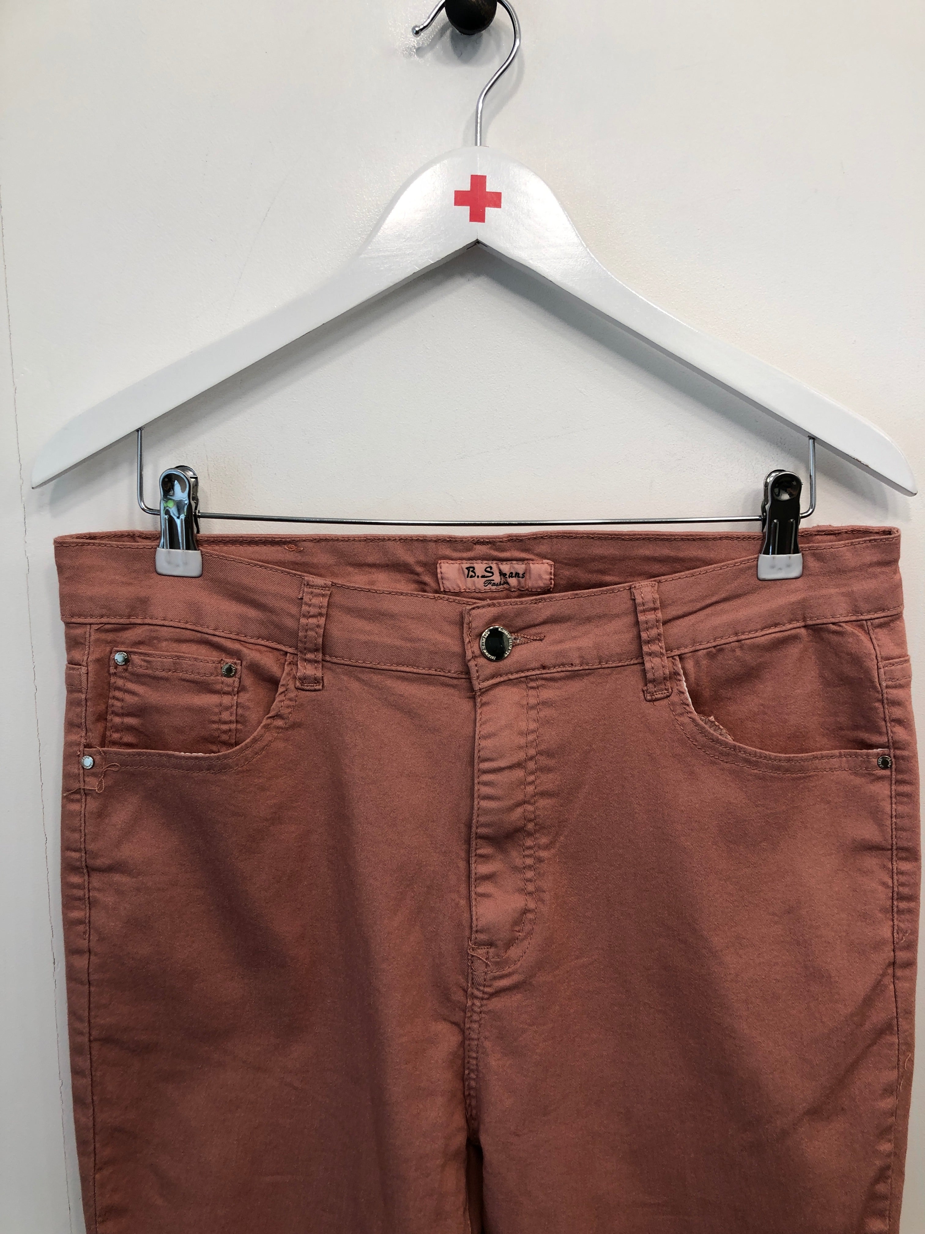 B. S. Jeans Bukser