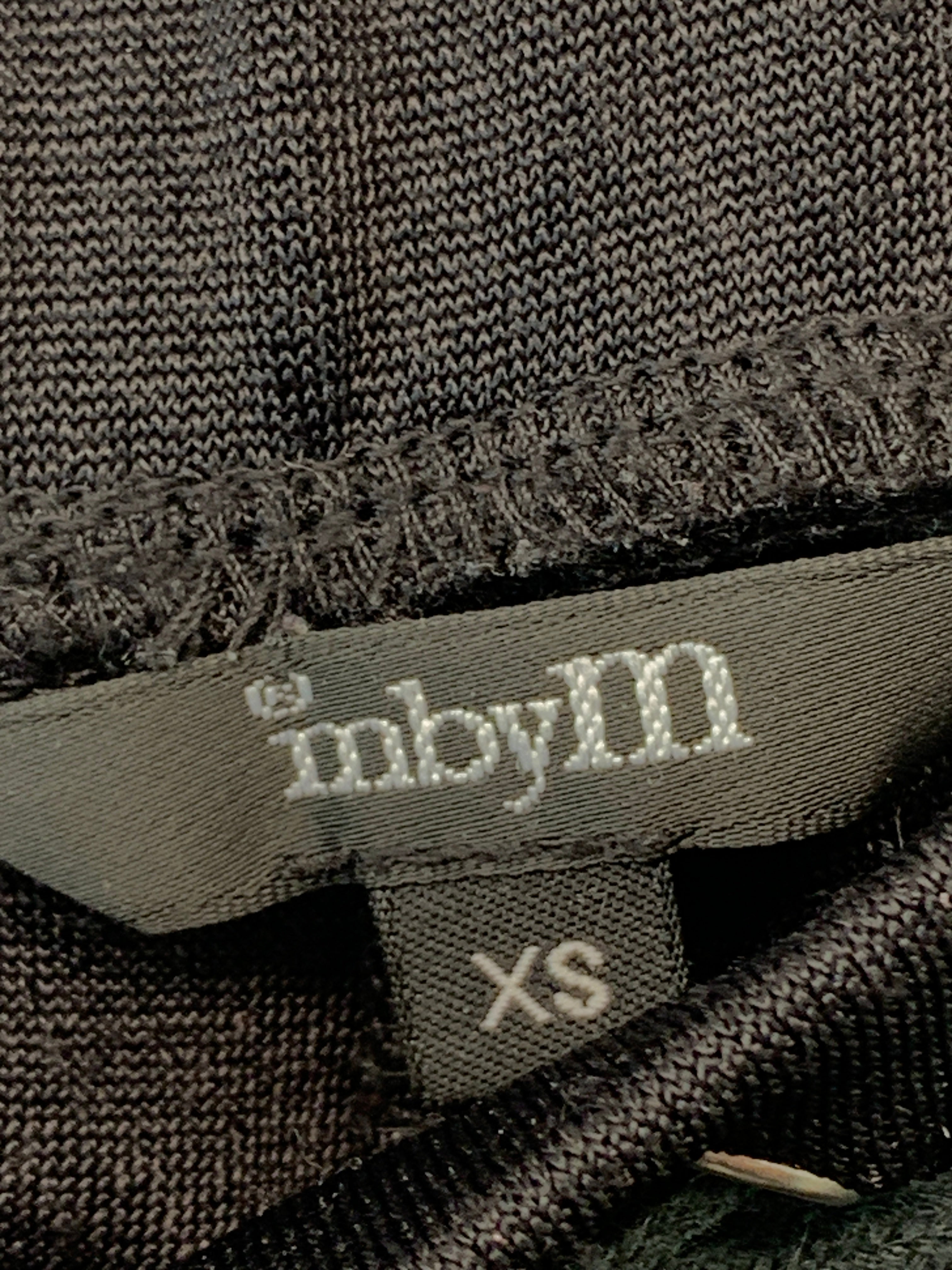 M by M Bukser