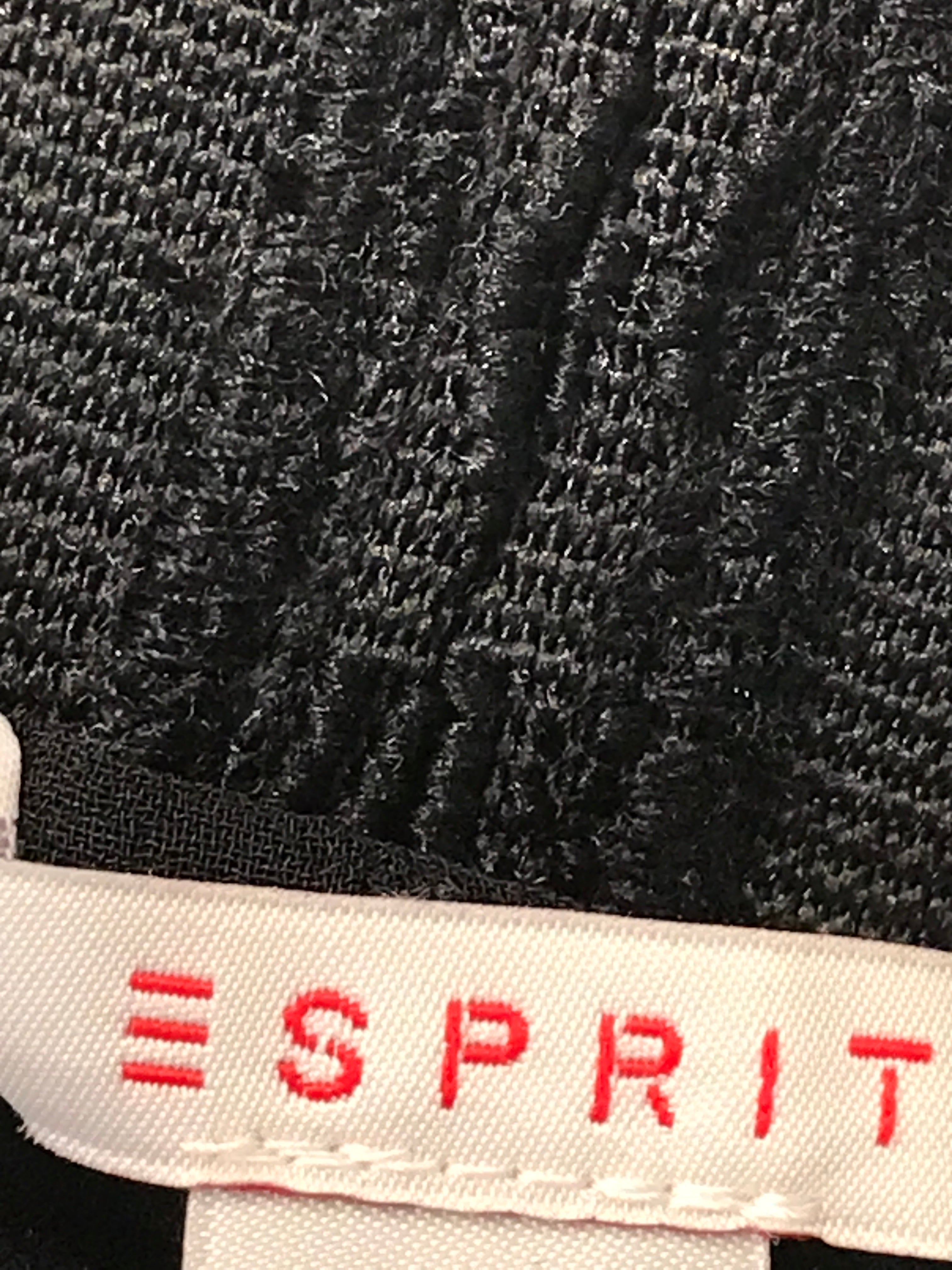 Esprit Nederdel