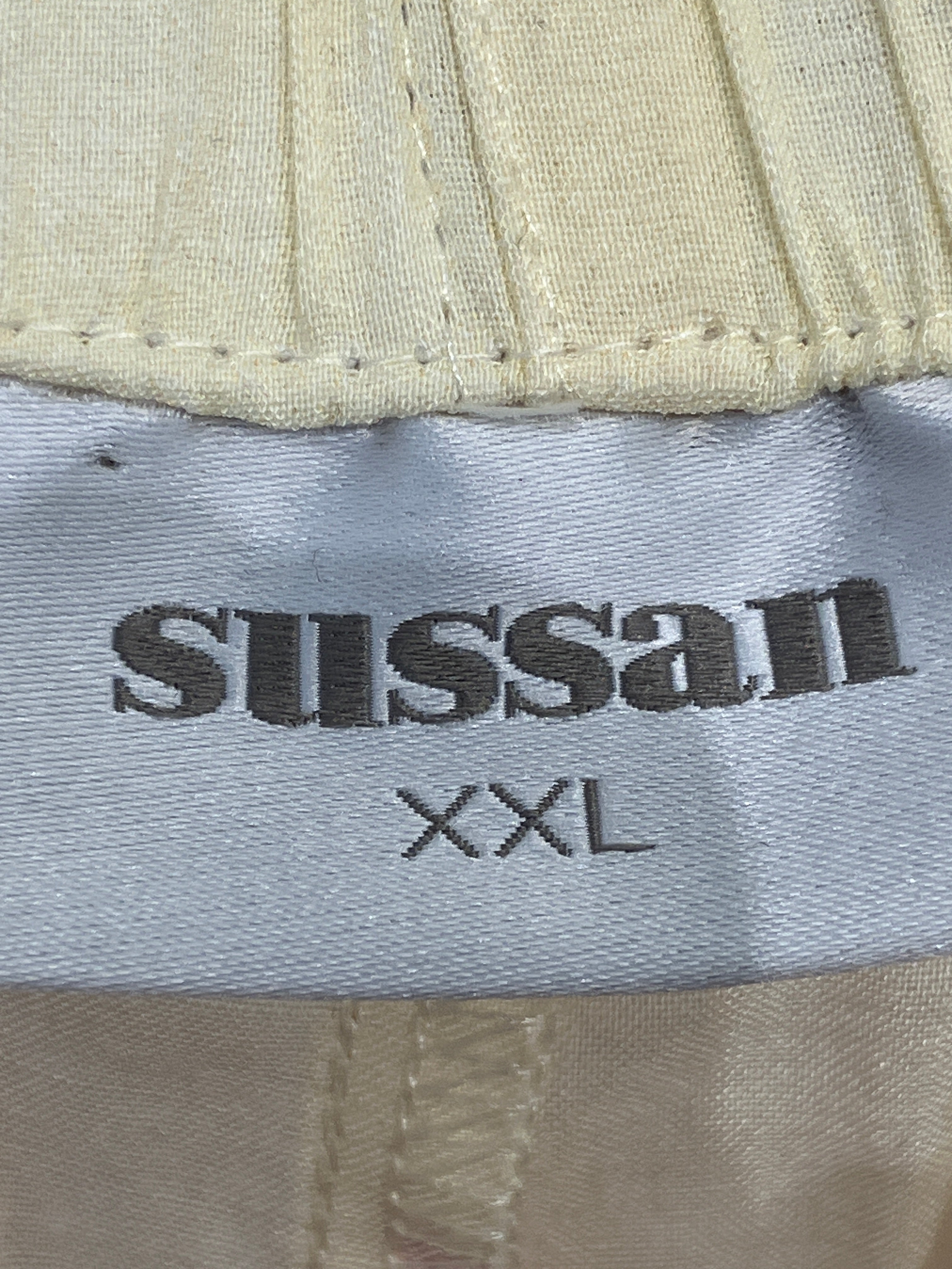 Sussan Bukser