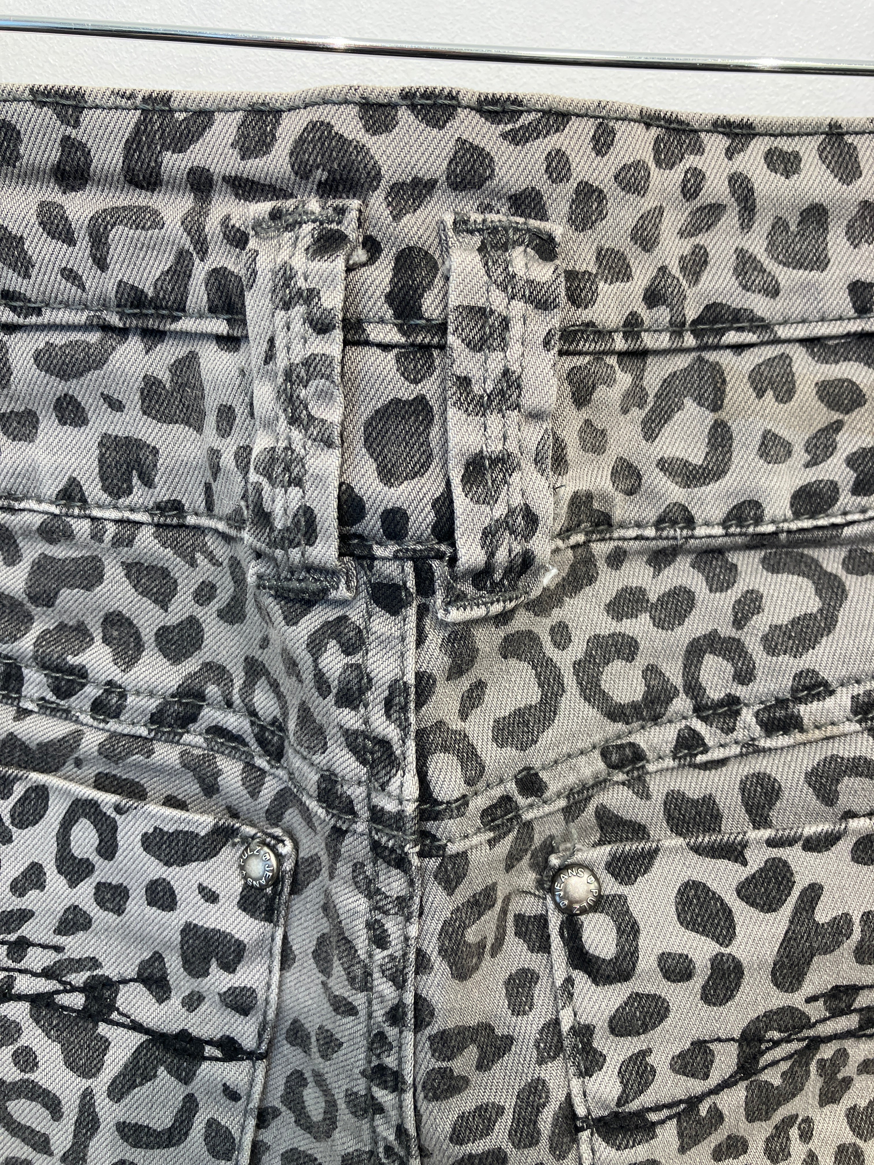 Pulz Shorts