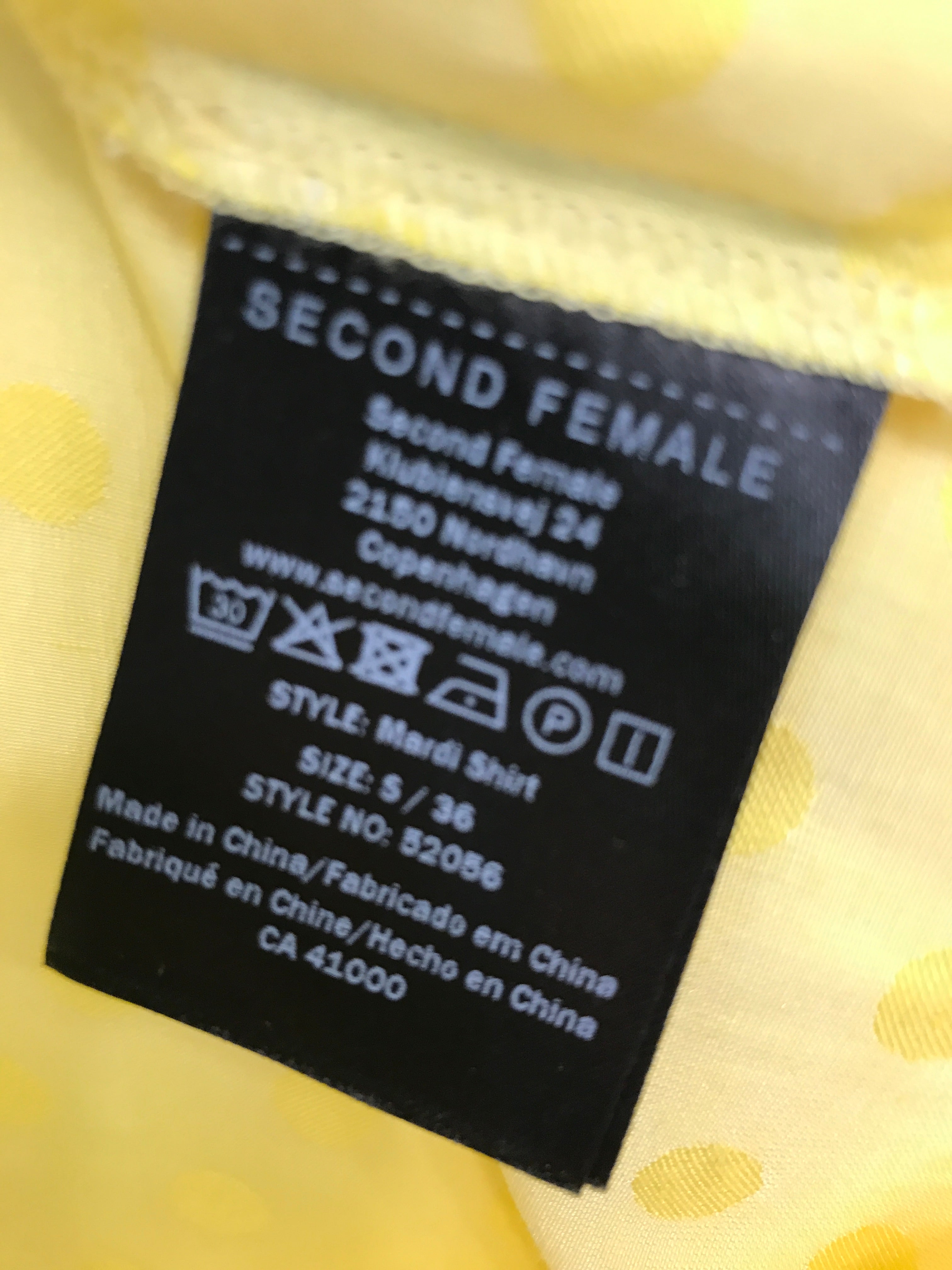 Second Female Bluse