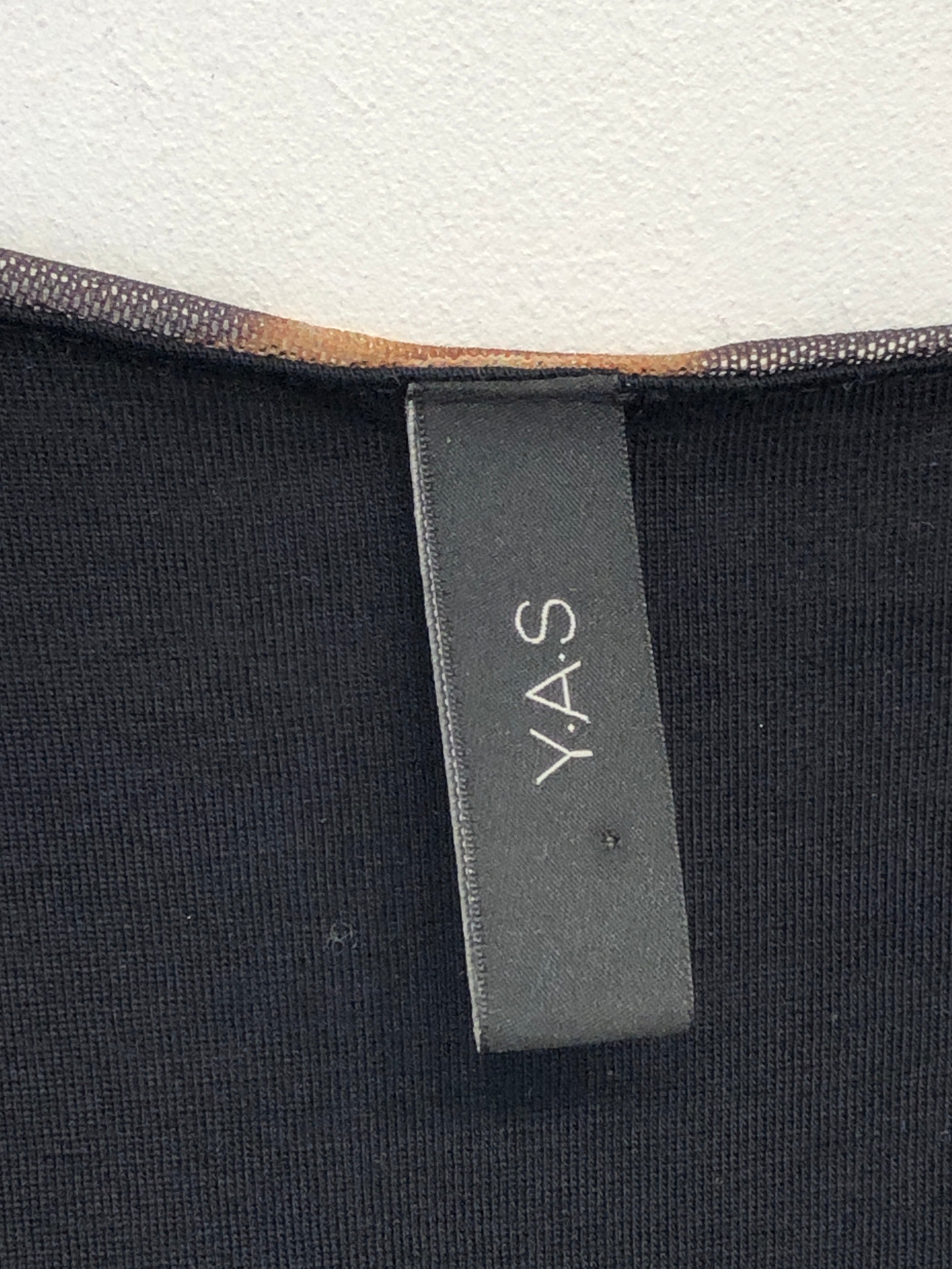 Y.A.S. Kjole