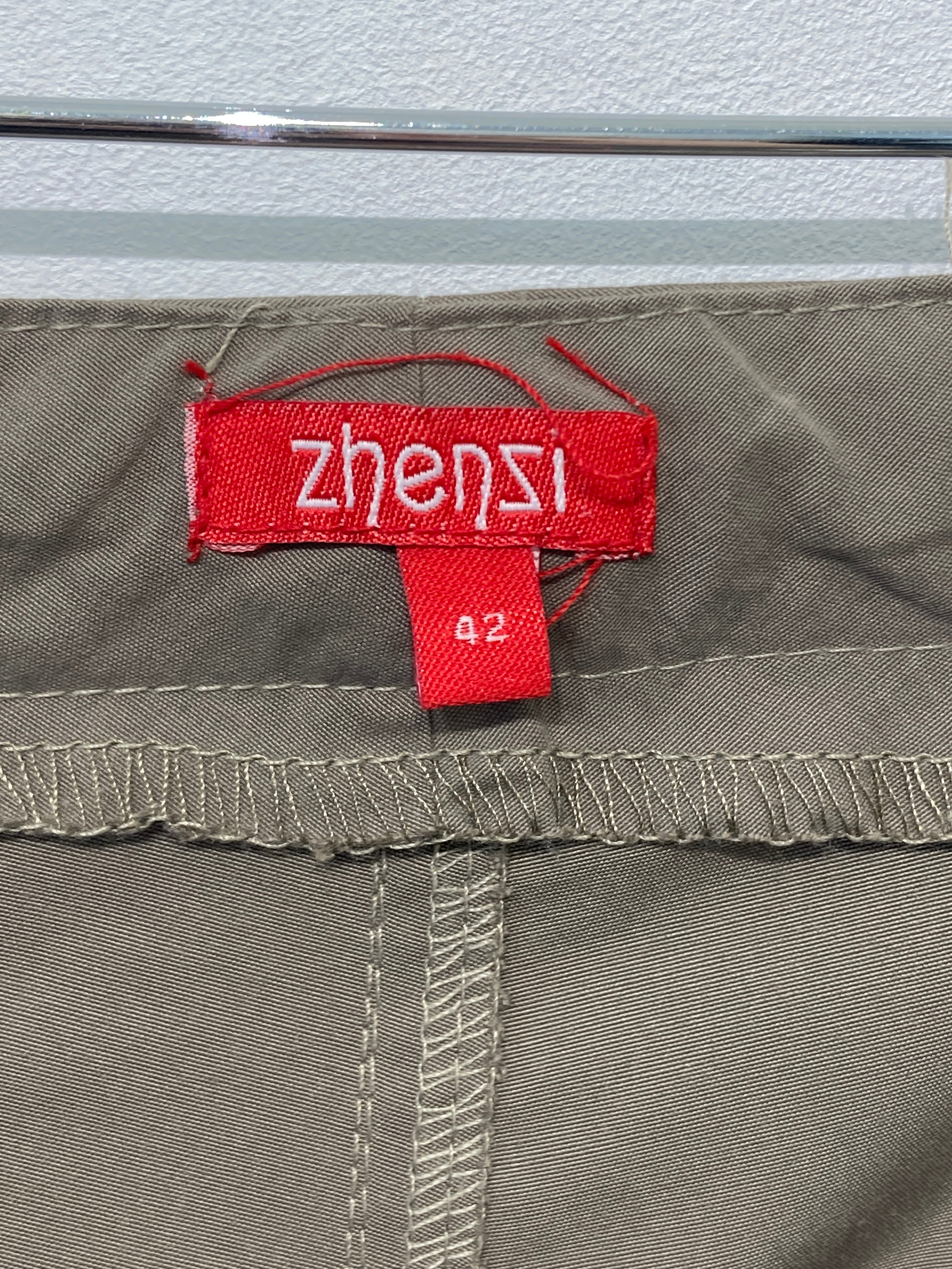 Zhensi Bukser