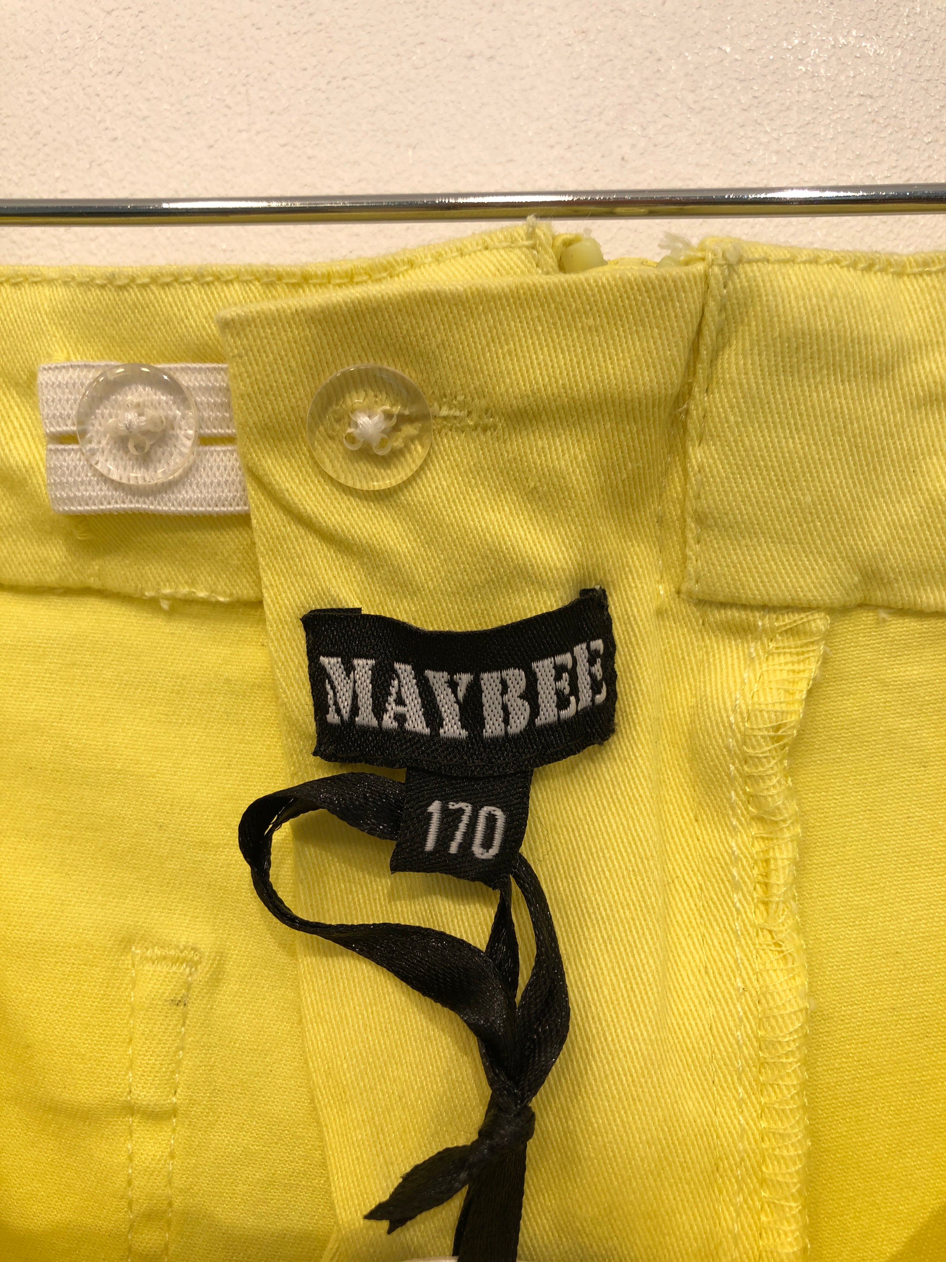 Maybee Bukser