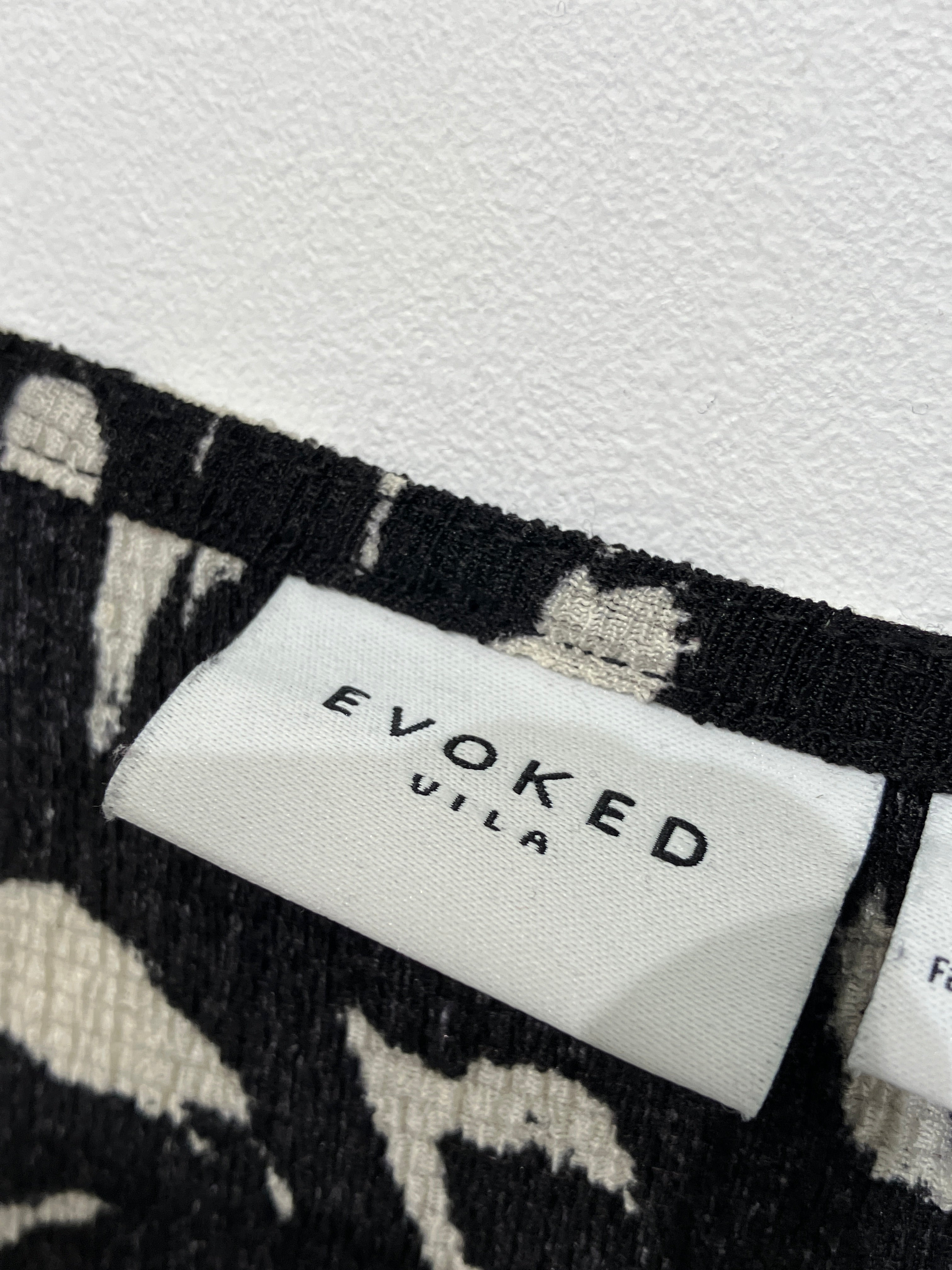 Evoked Kjole