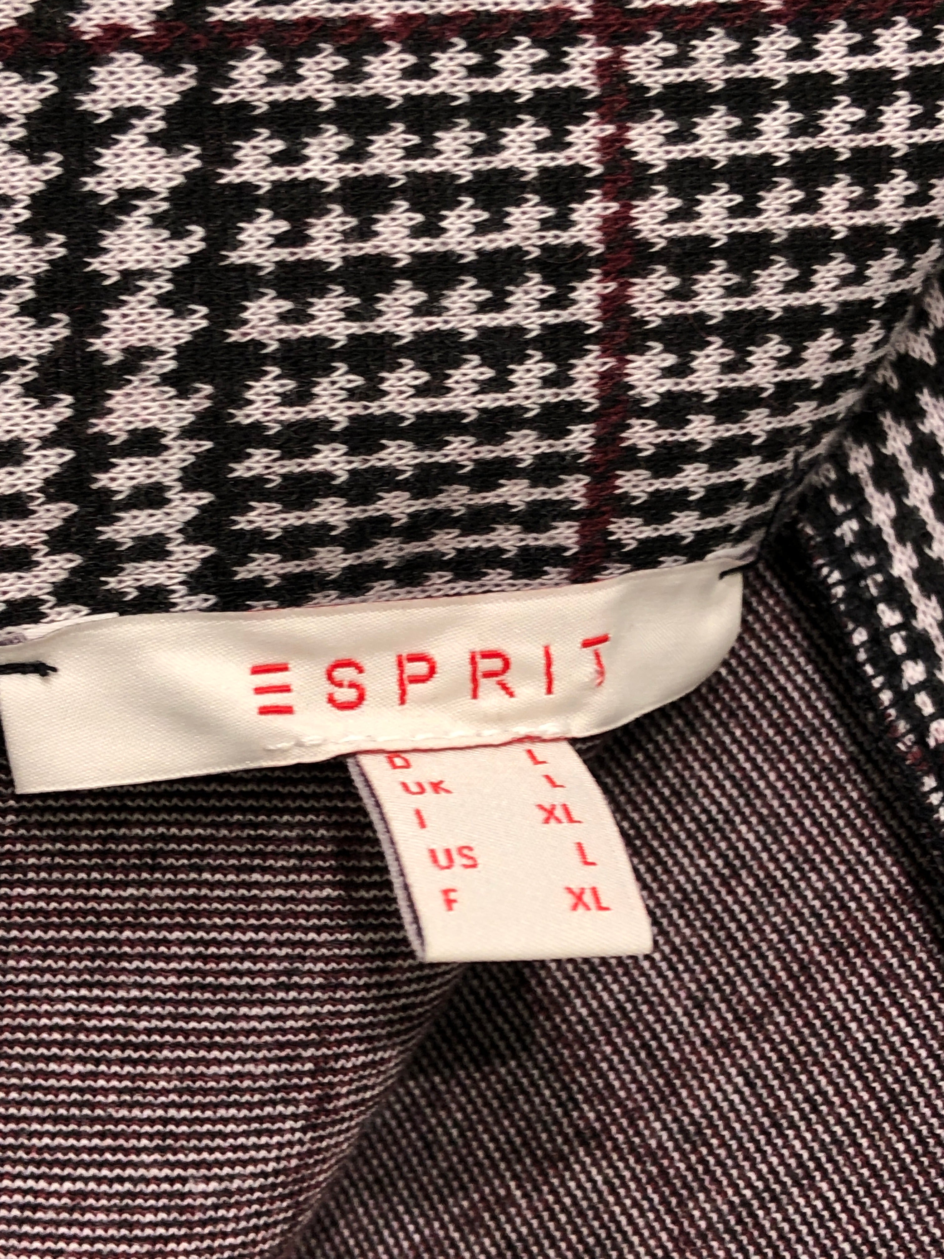 Esprit Nederdel