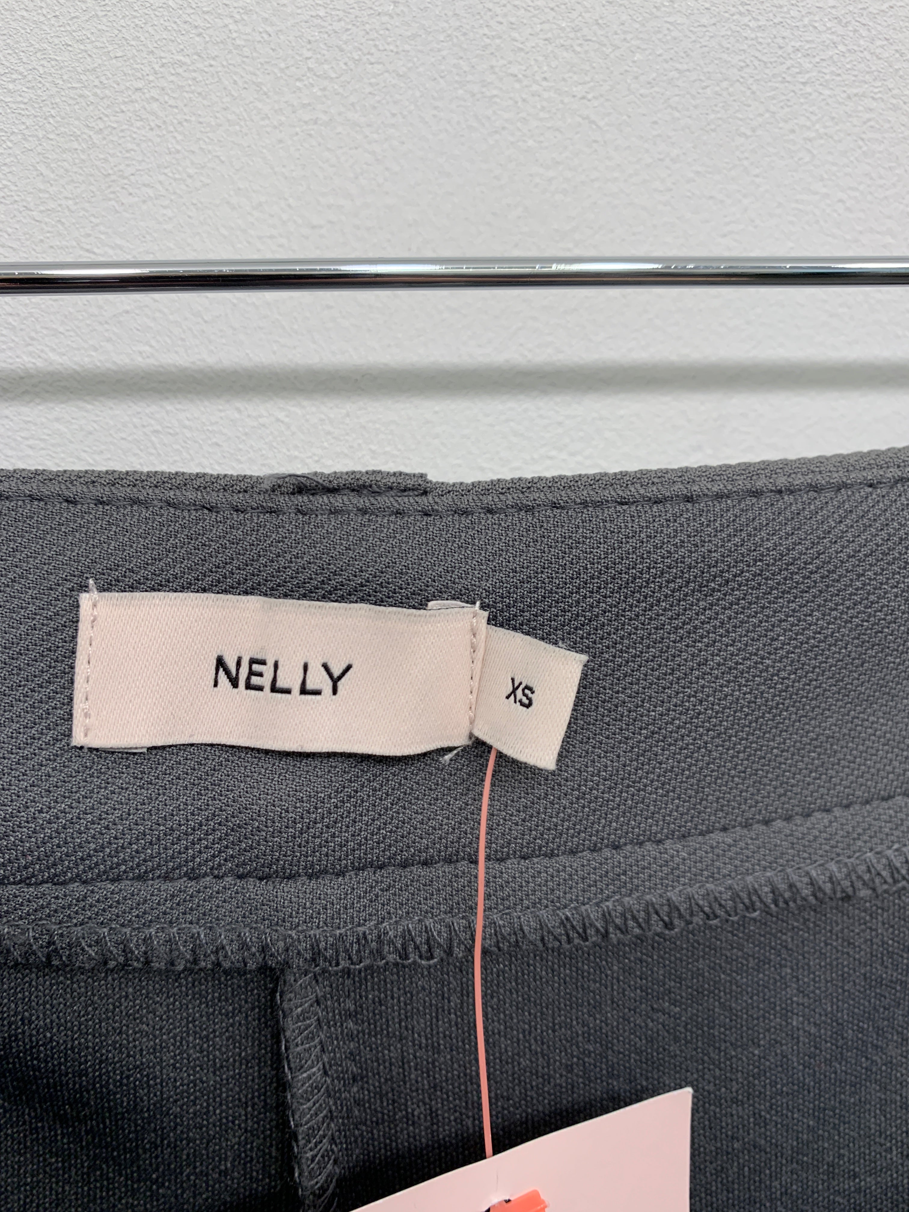 Nelly Bukser