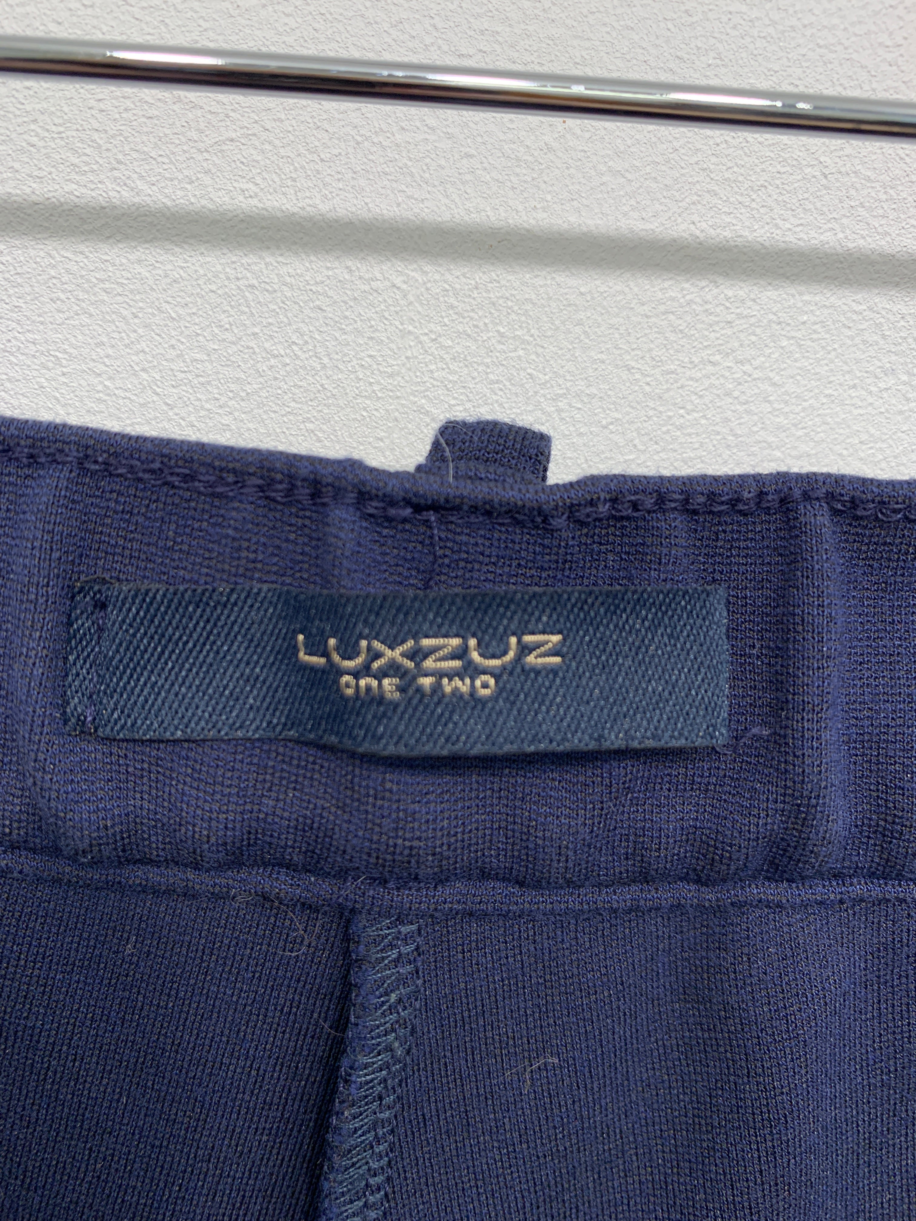 Luxzuz Bukser