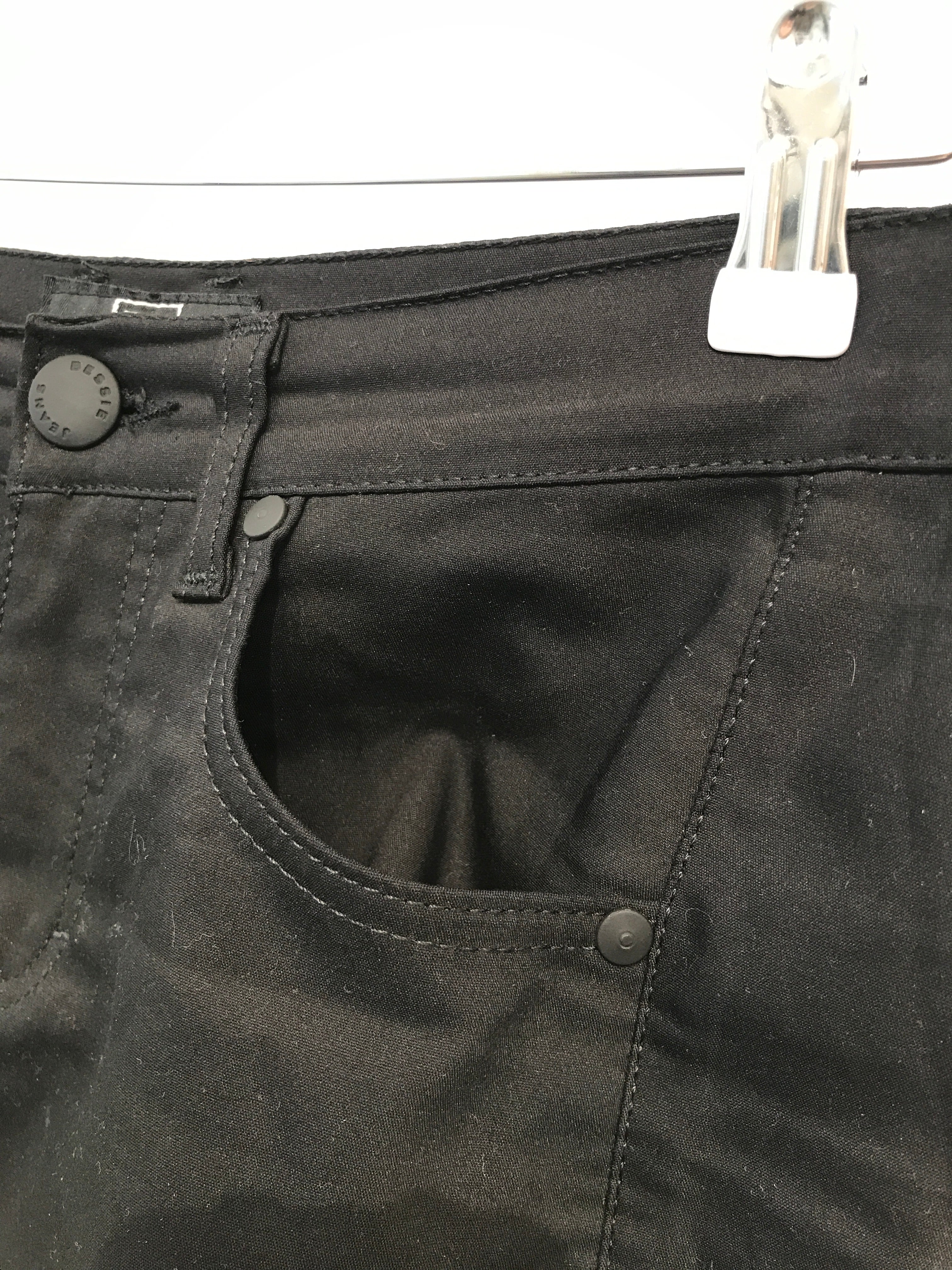 Jeans By Bessie Nederdel