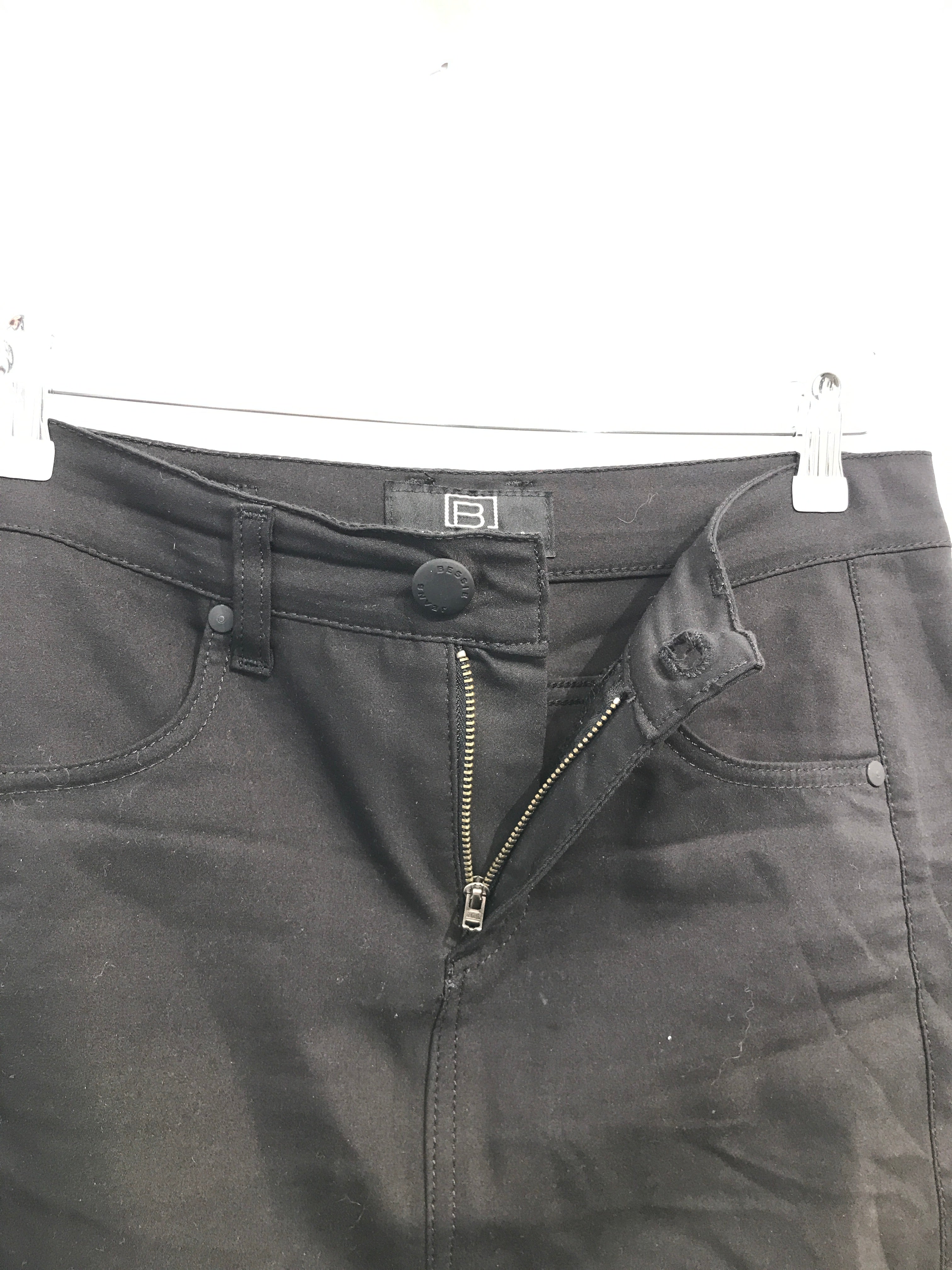 Jeans By Bessie Nederdel