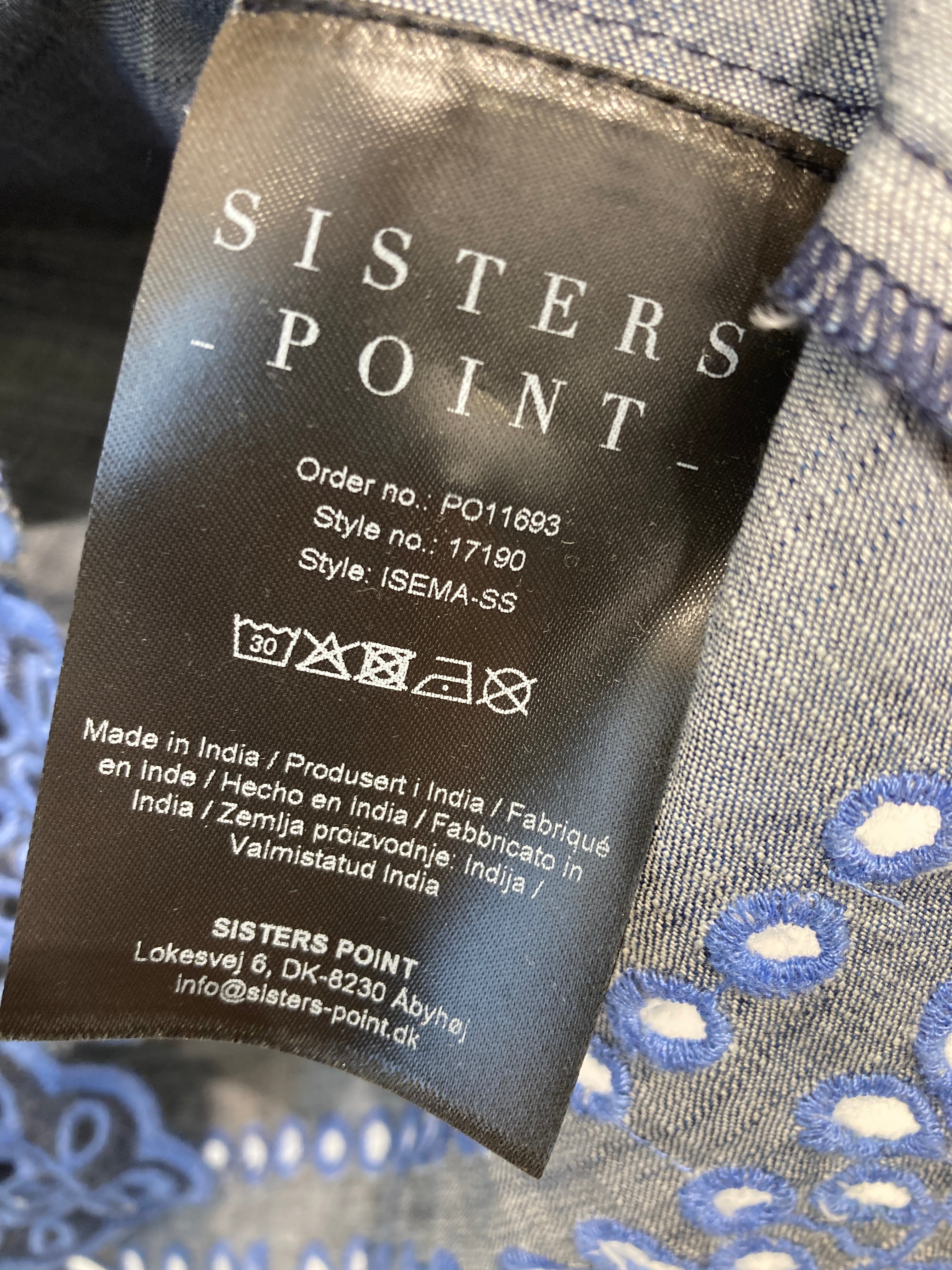Sisters Point Bluse