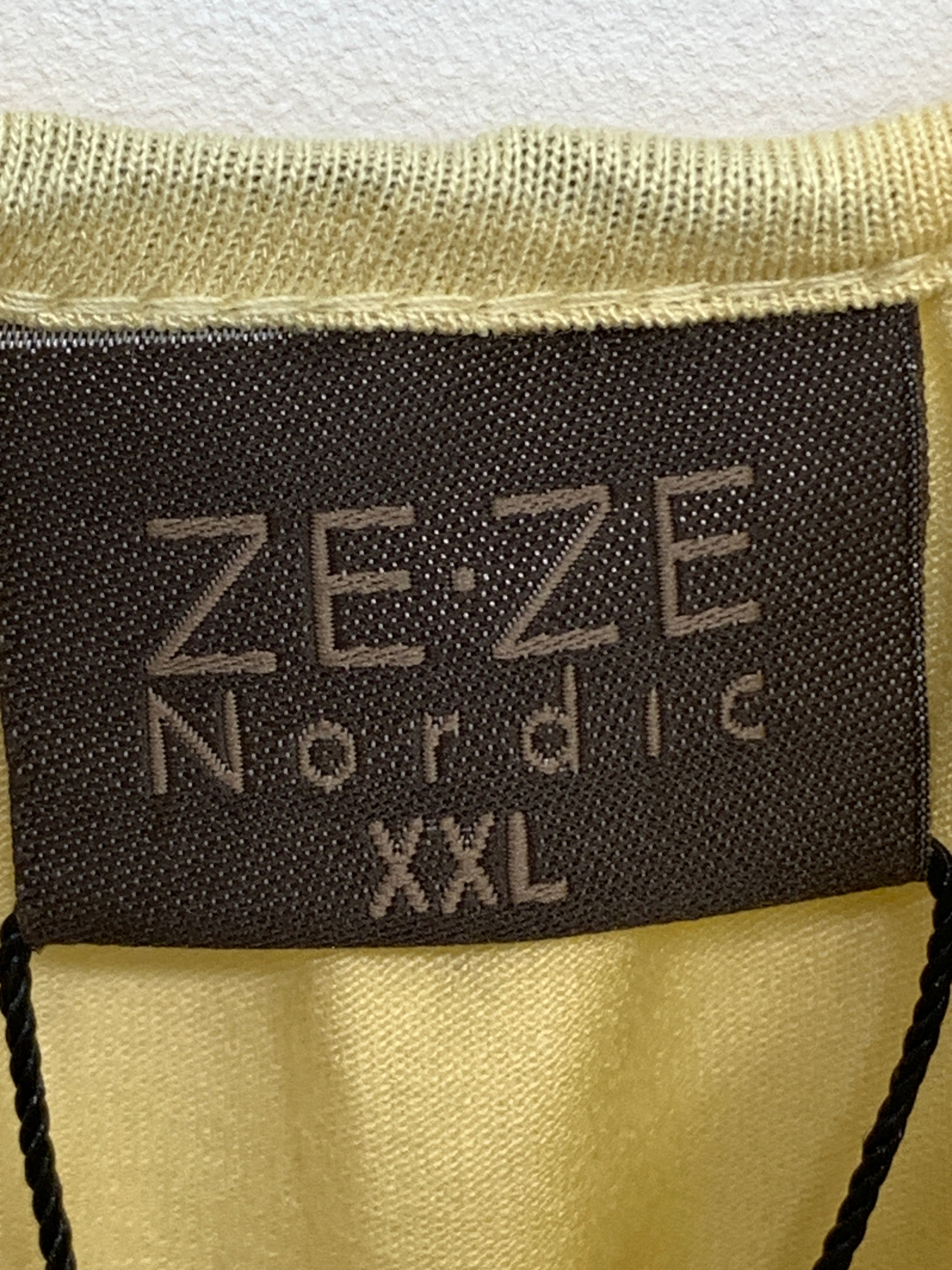 Ze-Ze Top