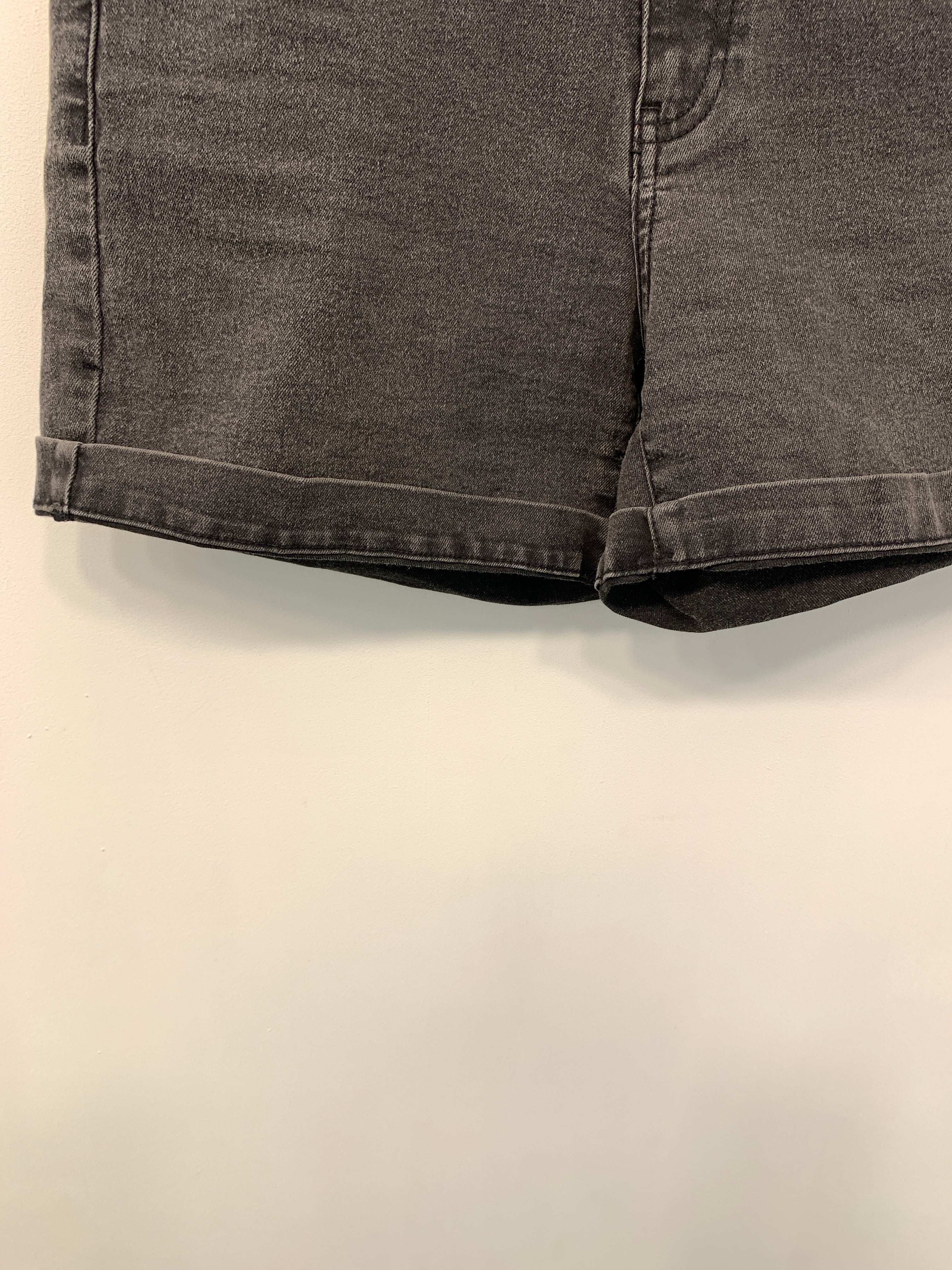 Noisy May Shorts