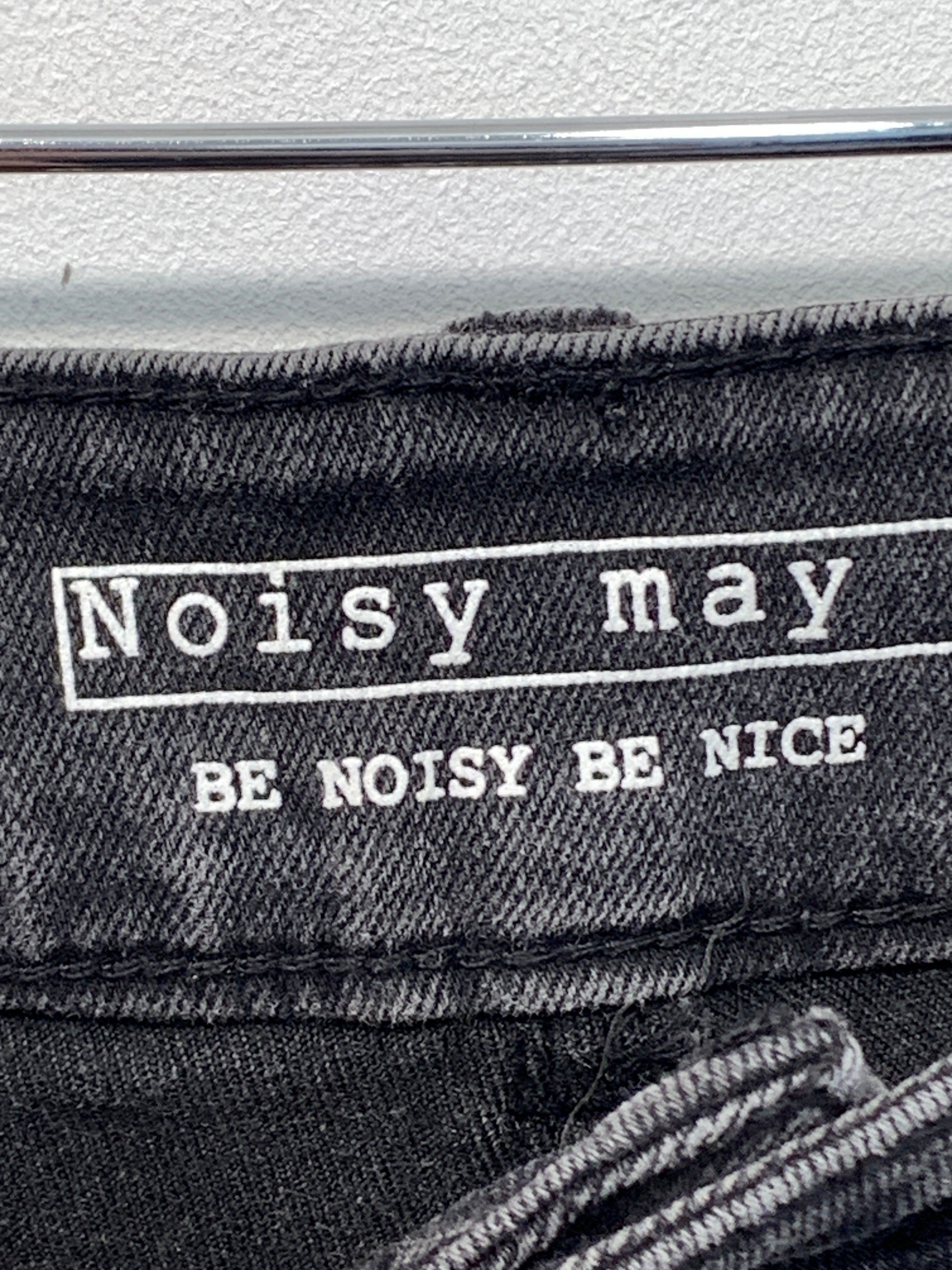 Noisy May Shorts