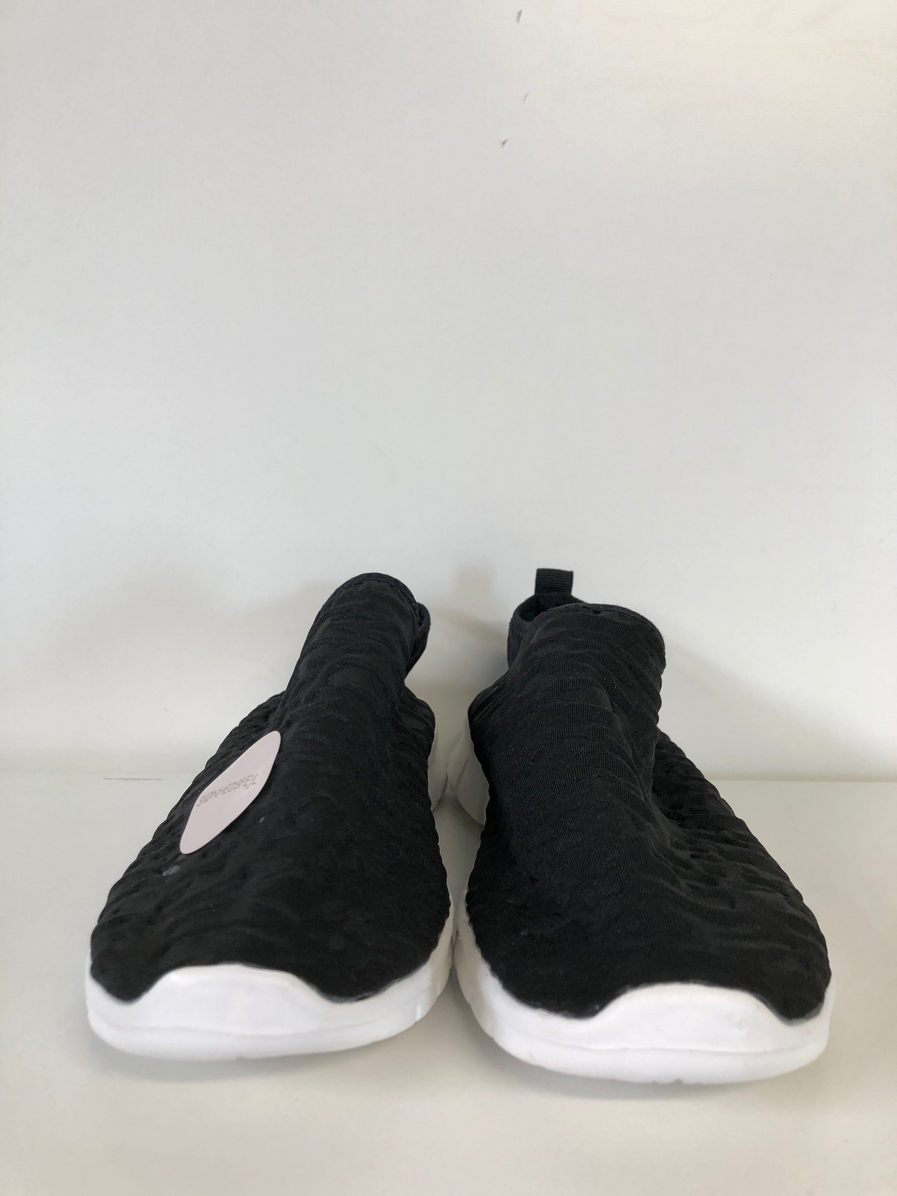 Feet Ya Sneakers