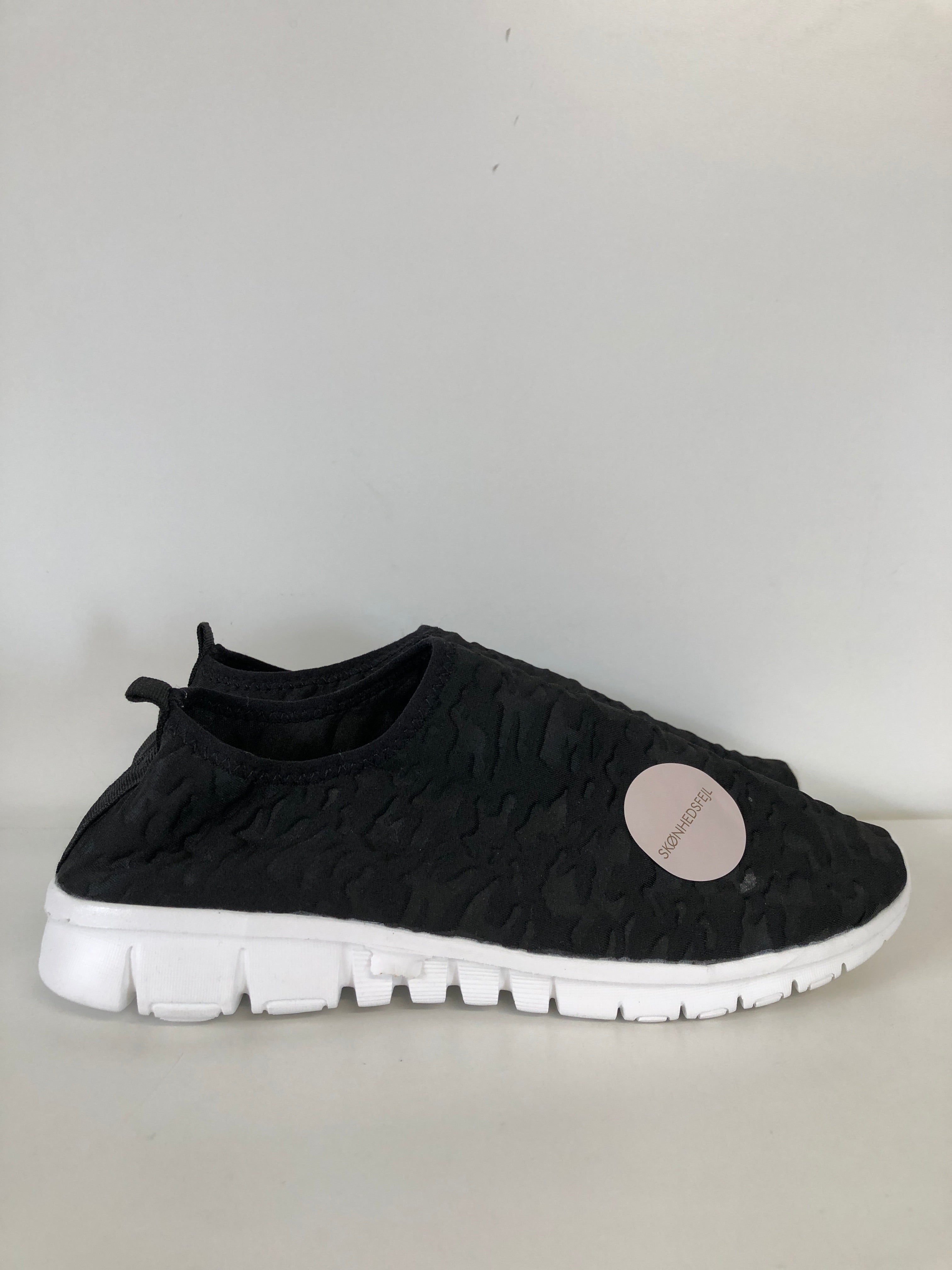 Feet Ya Sneakers