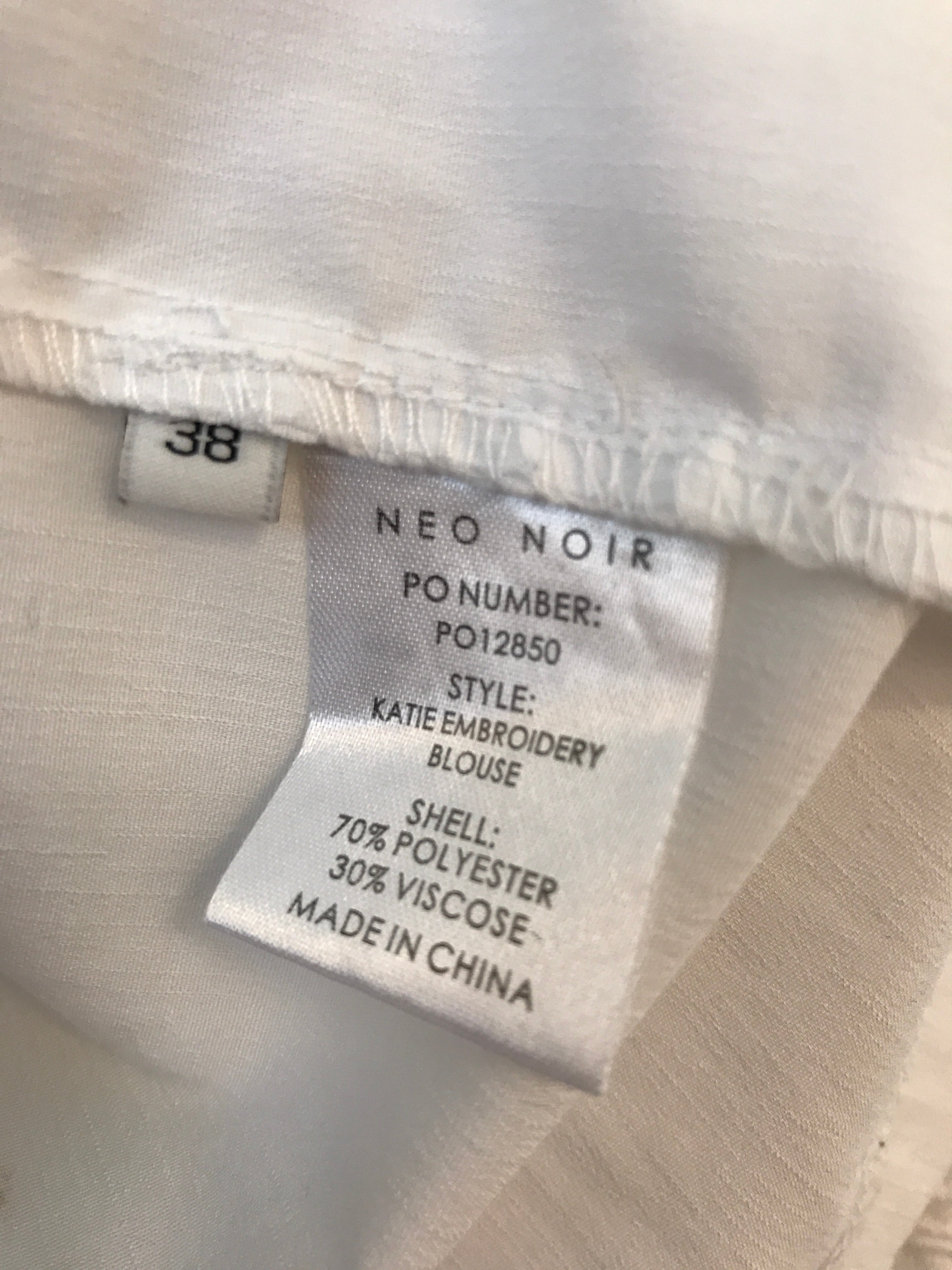 Neo Noir Bluse