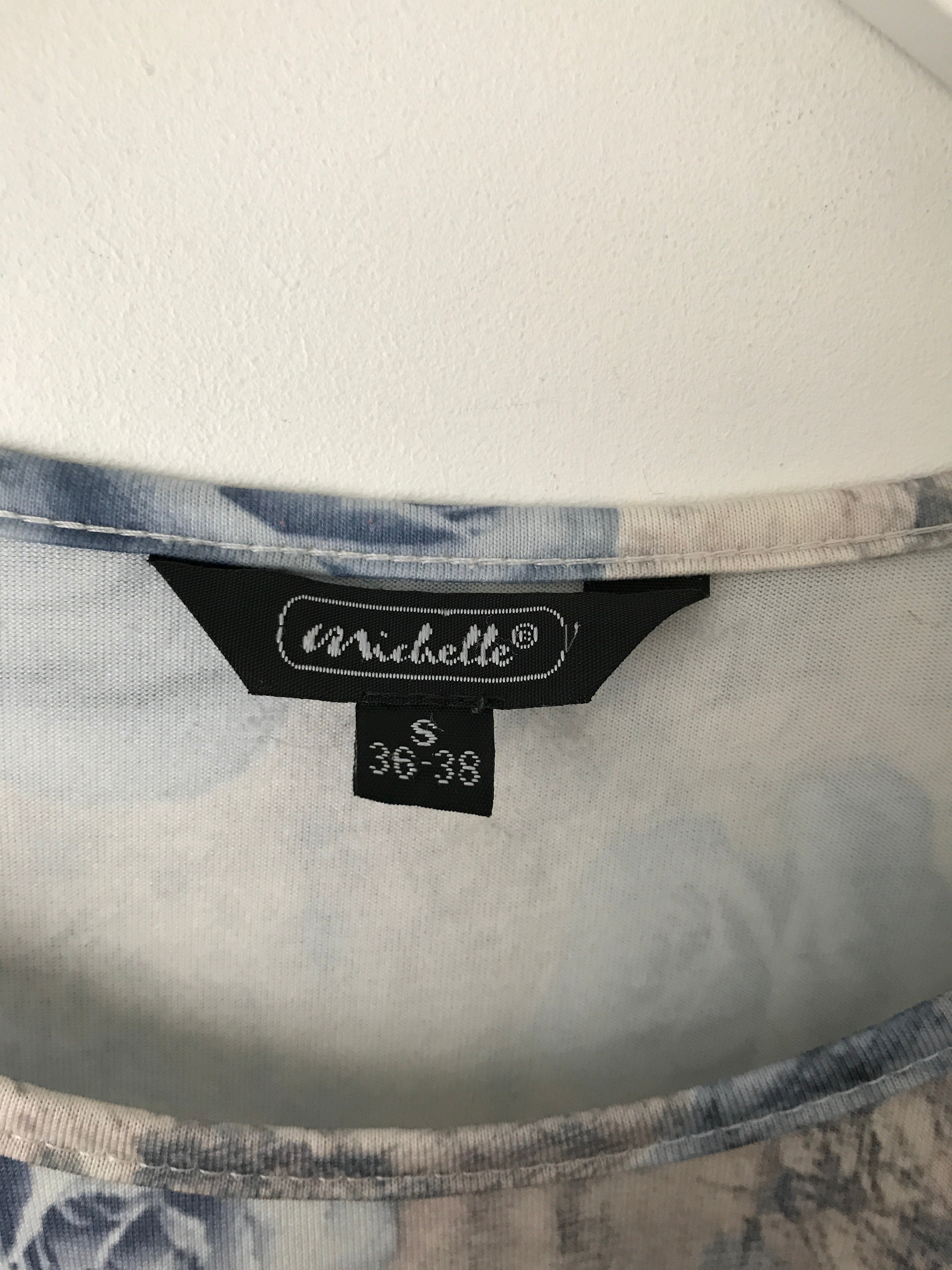 Michelle Bluse