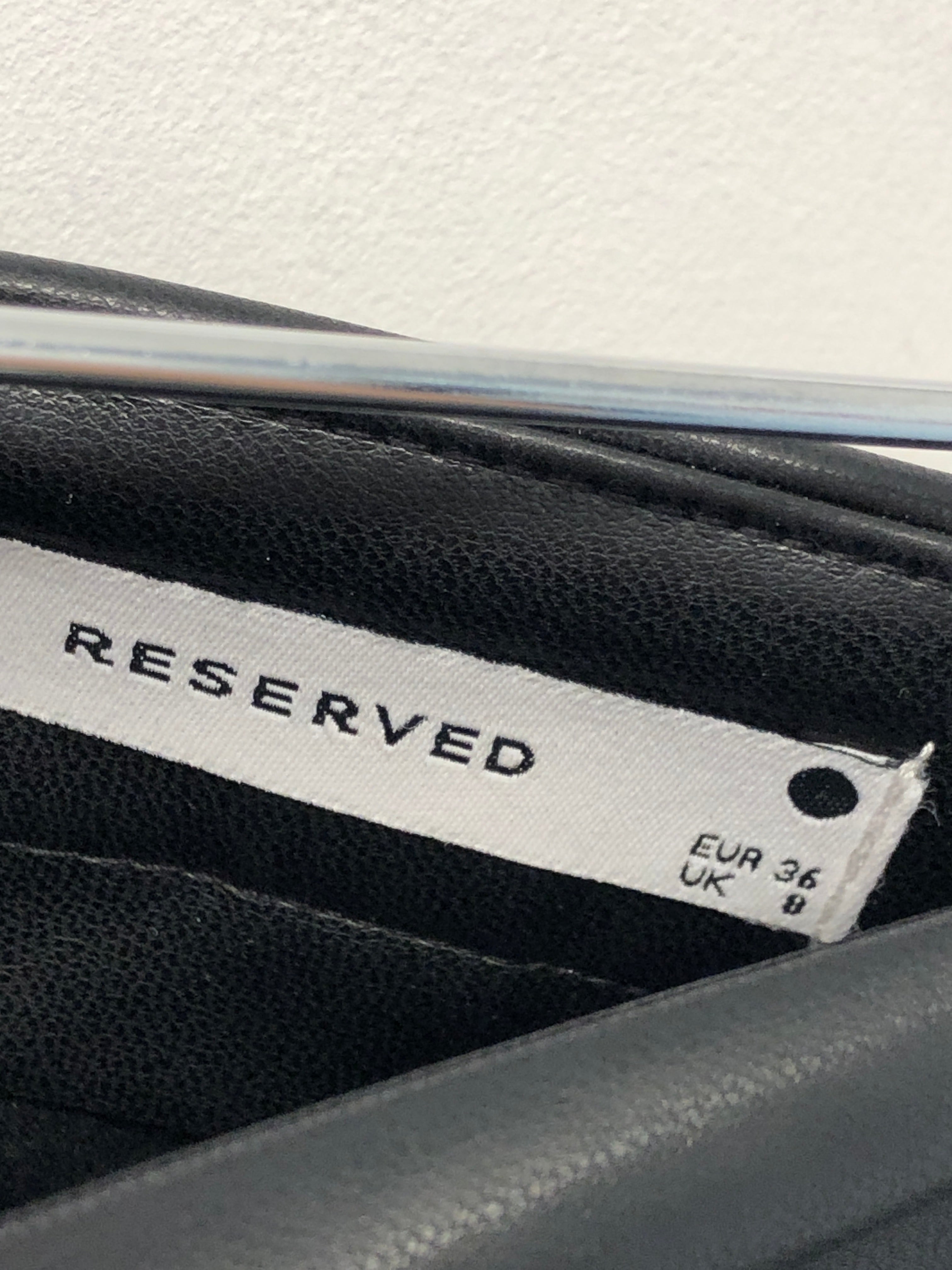 Reserved Nederdel
