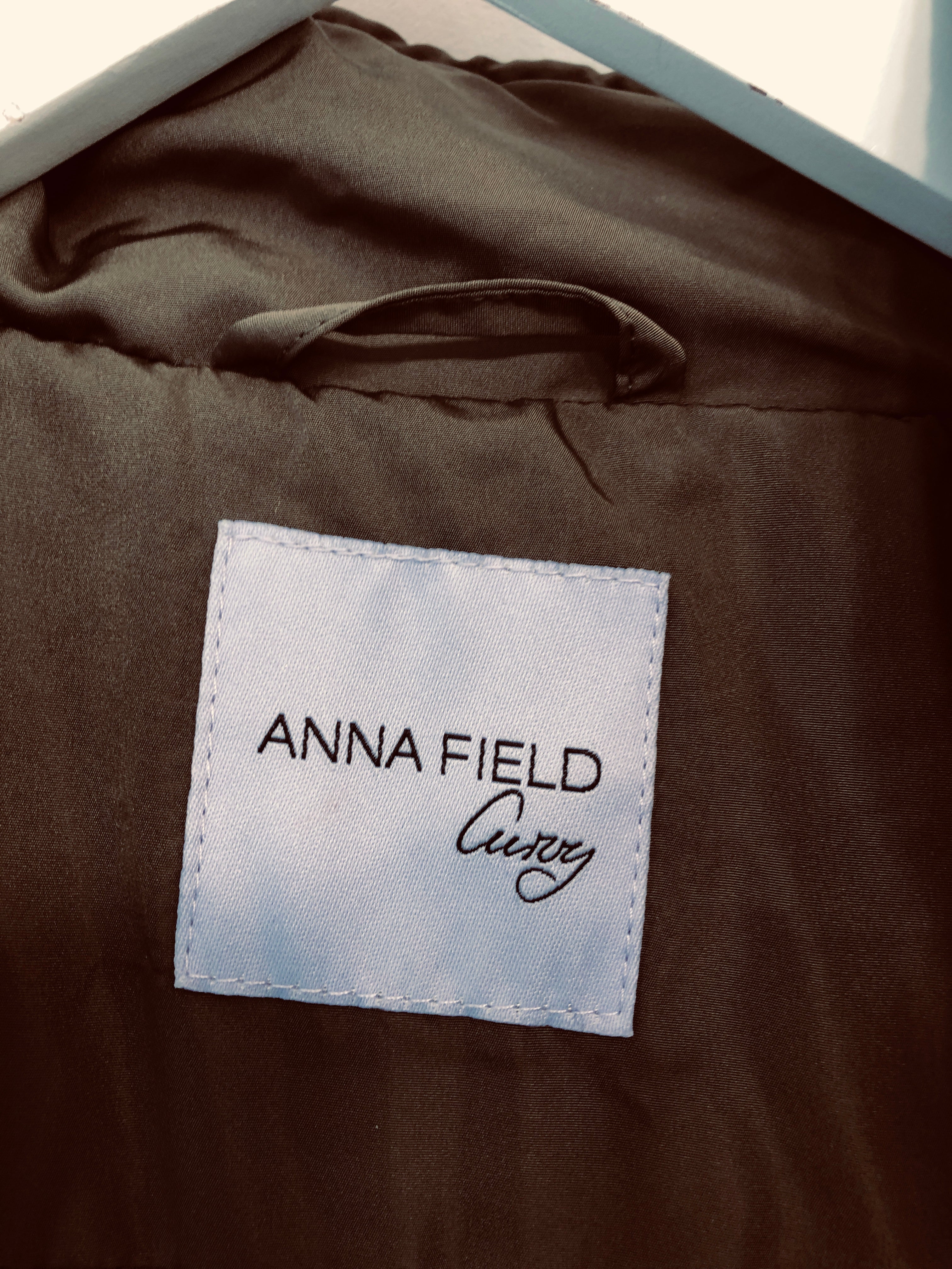 Anna Field Curve Frakke